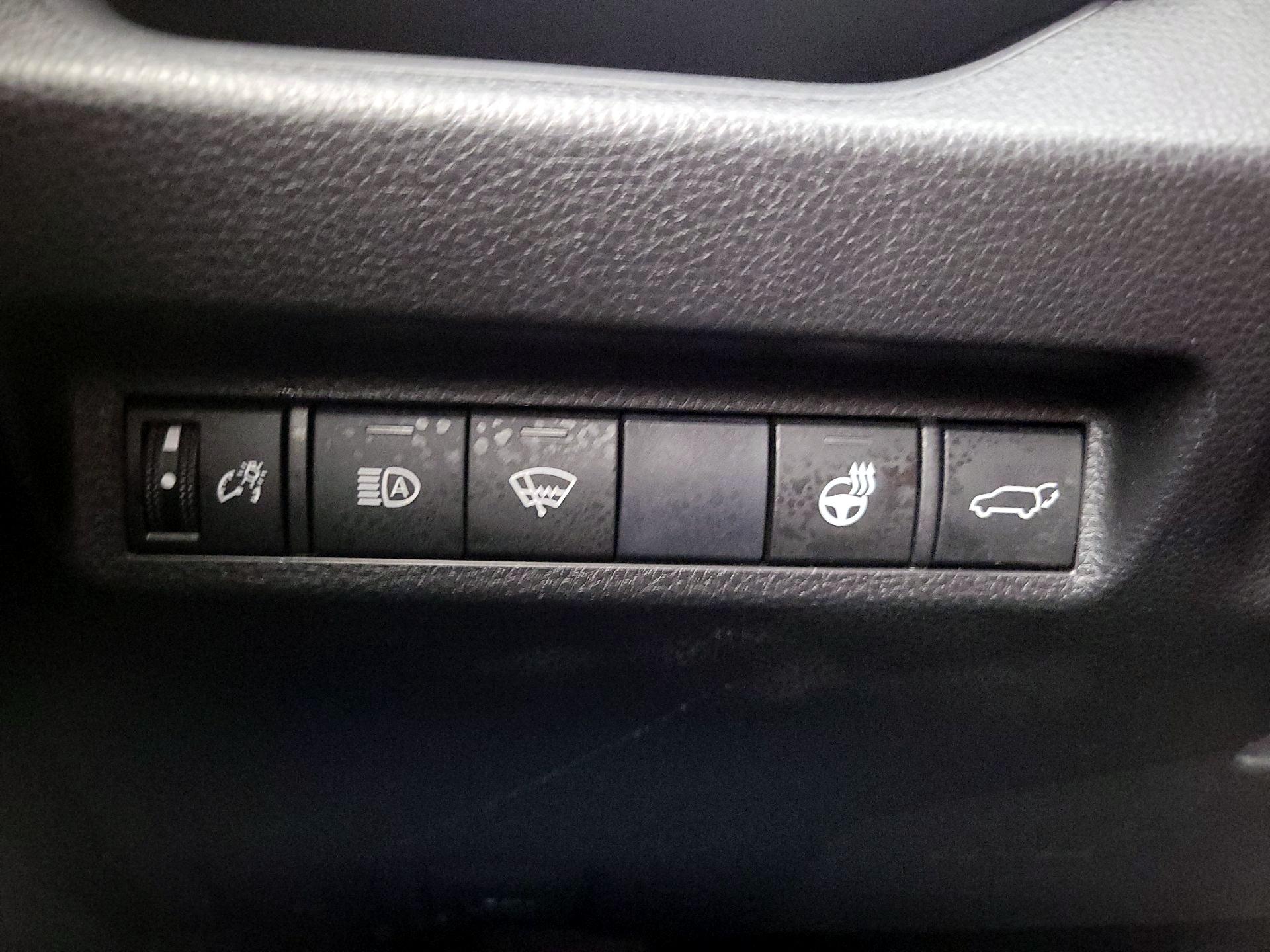 Thumbnail: 2019 Toyota RAV4 - 13