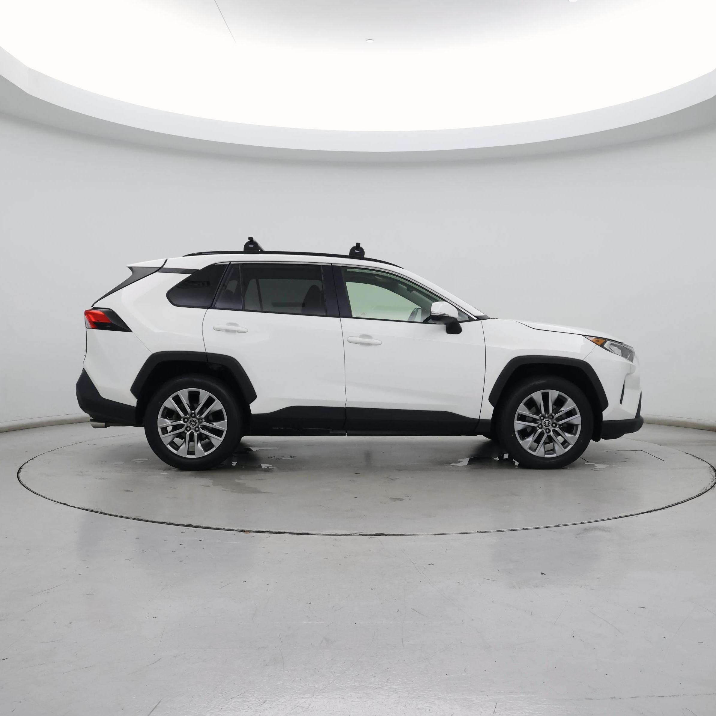 Thumbnail: 2019 Toyota RAV4 - 7
