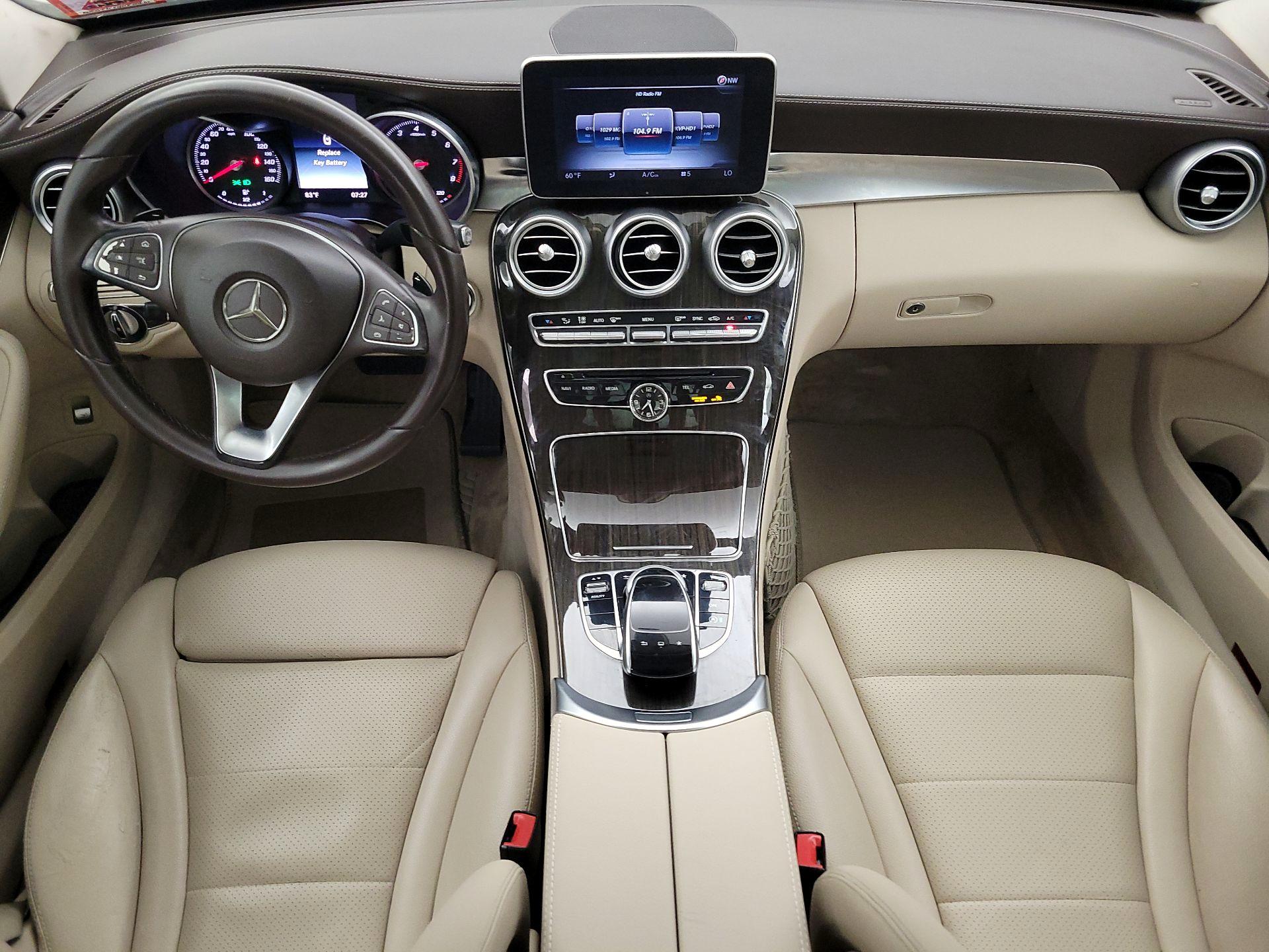Thumbnail: 2015 Mercedes-Benz C-Class - 9