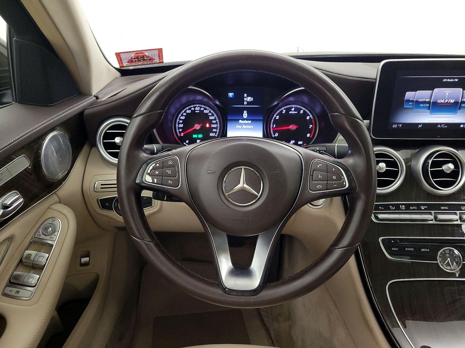 Thumbnail: 2015 Mercedes-Benz C-Class - 10