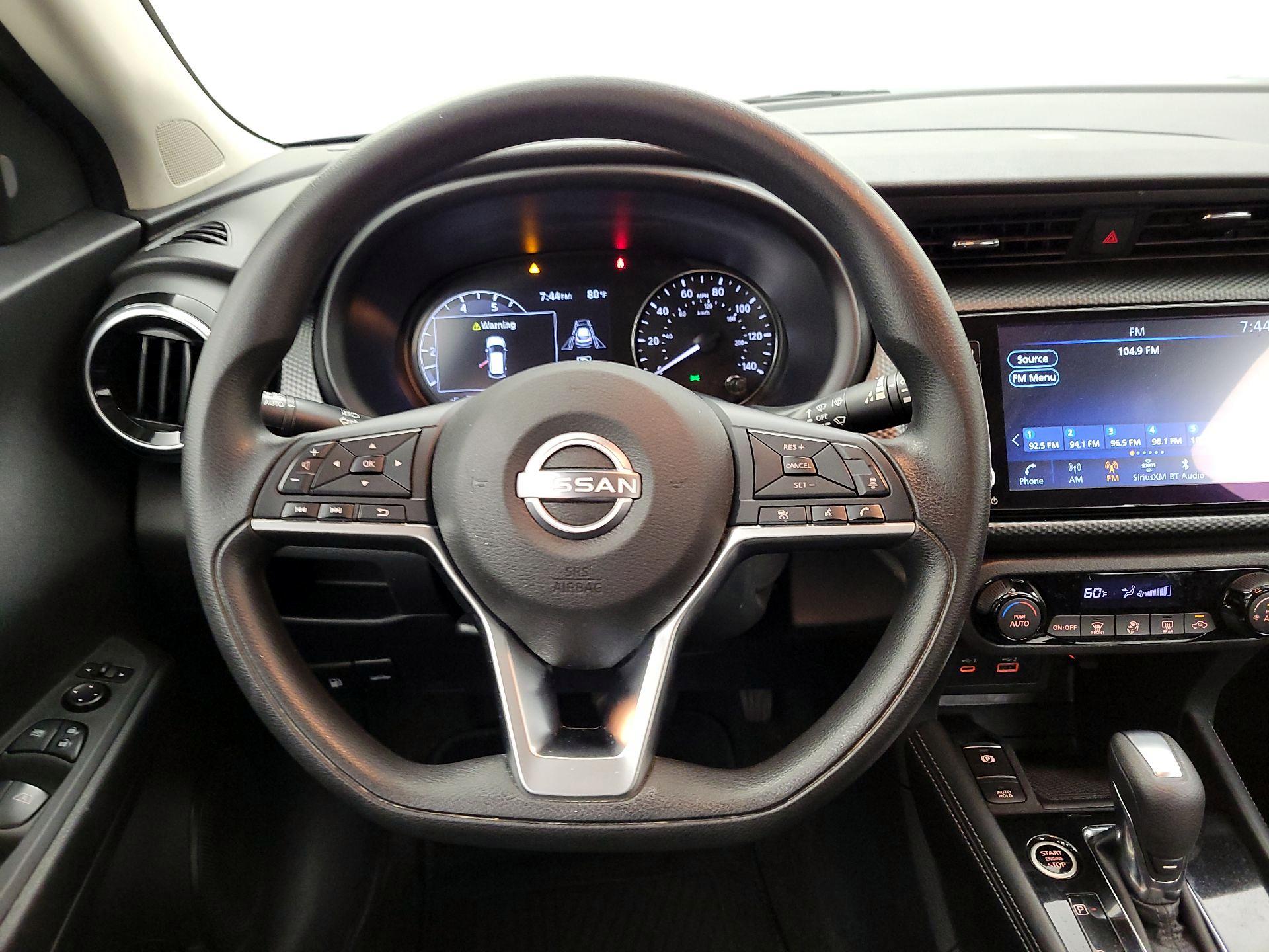 Thumbnail: 2022 Nissan Kicks - 10