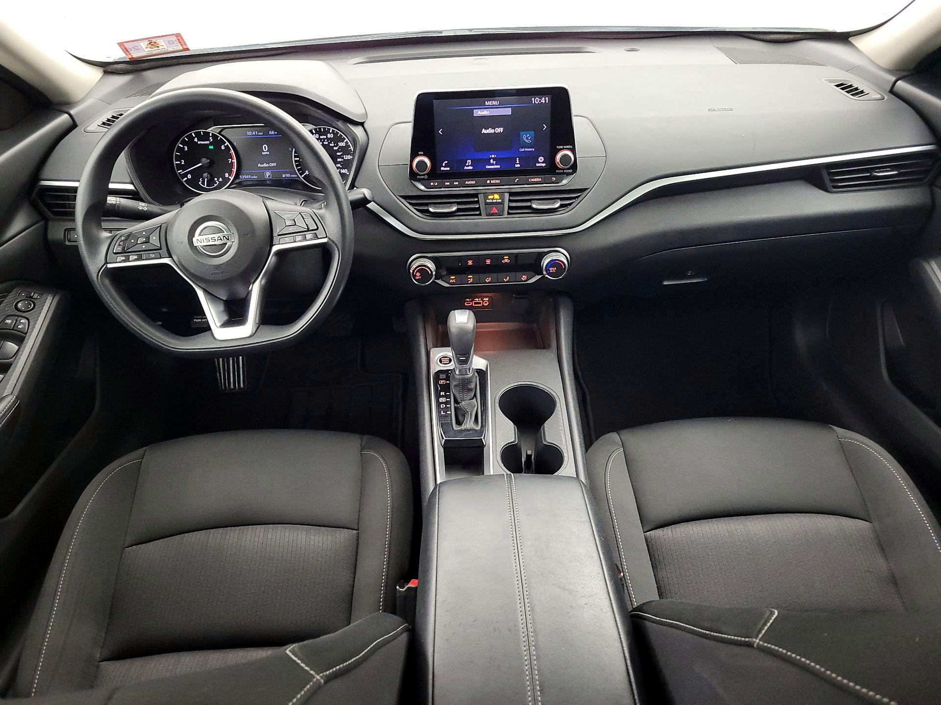 Thumbnail: 2019 Nissan Altima - 9