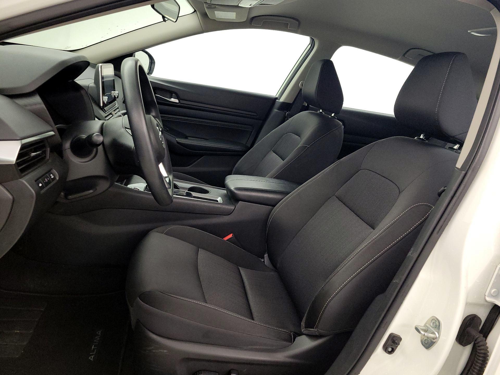 Thumbnail: 2019 Nissan Altima - 11