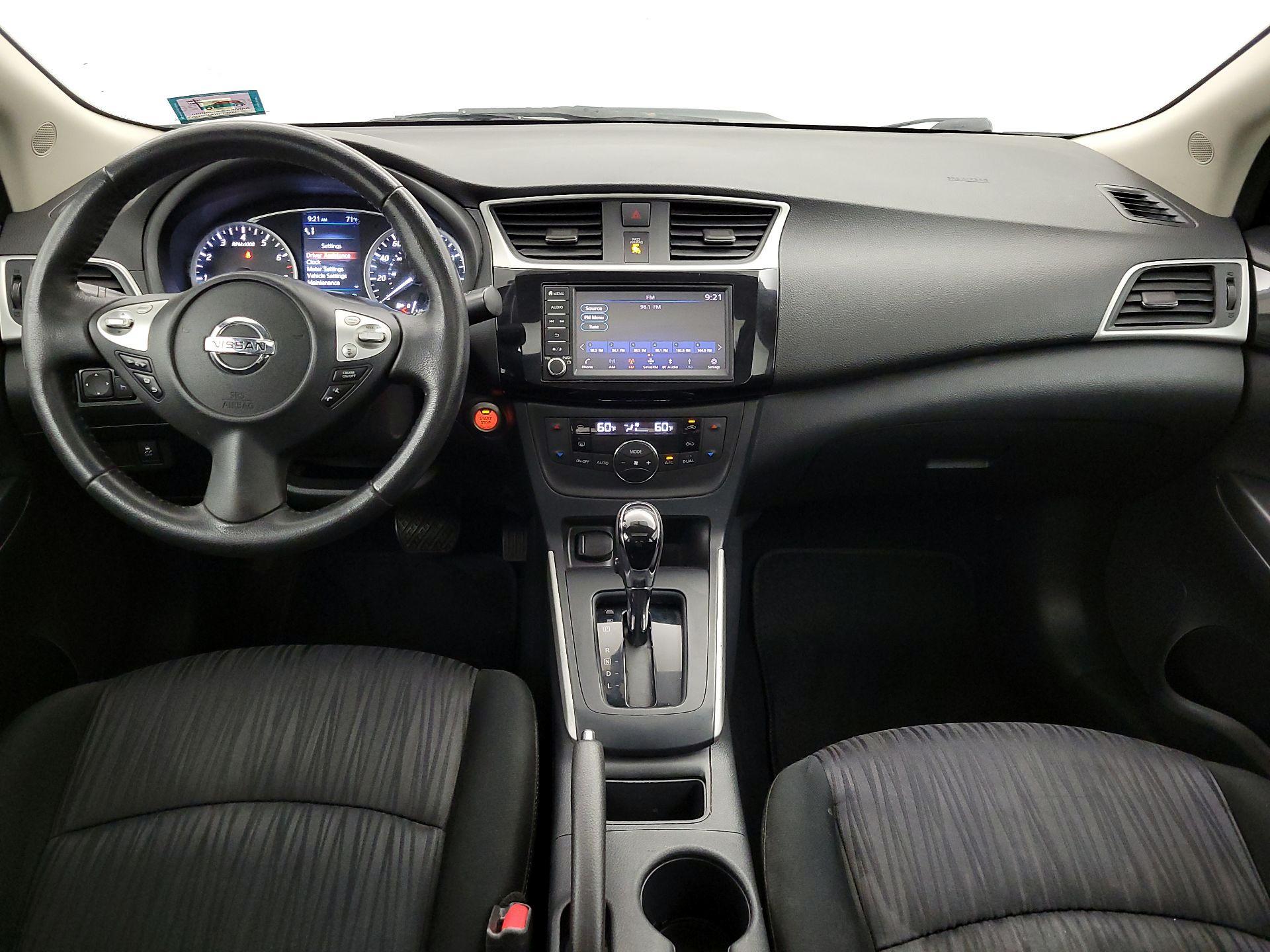 Thumbnail: 2019 Nissan Sentra - 9