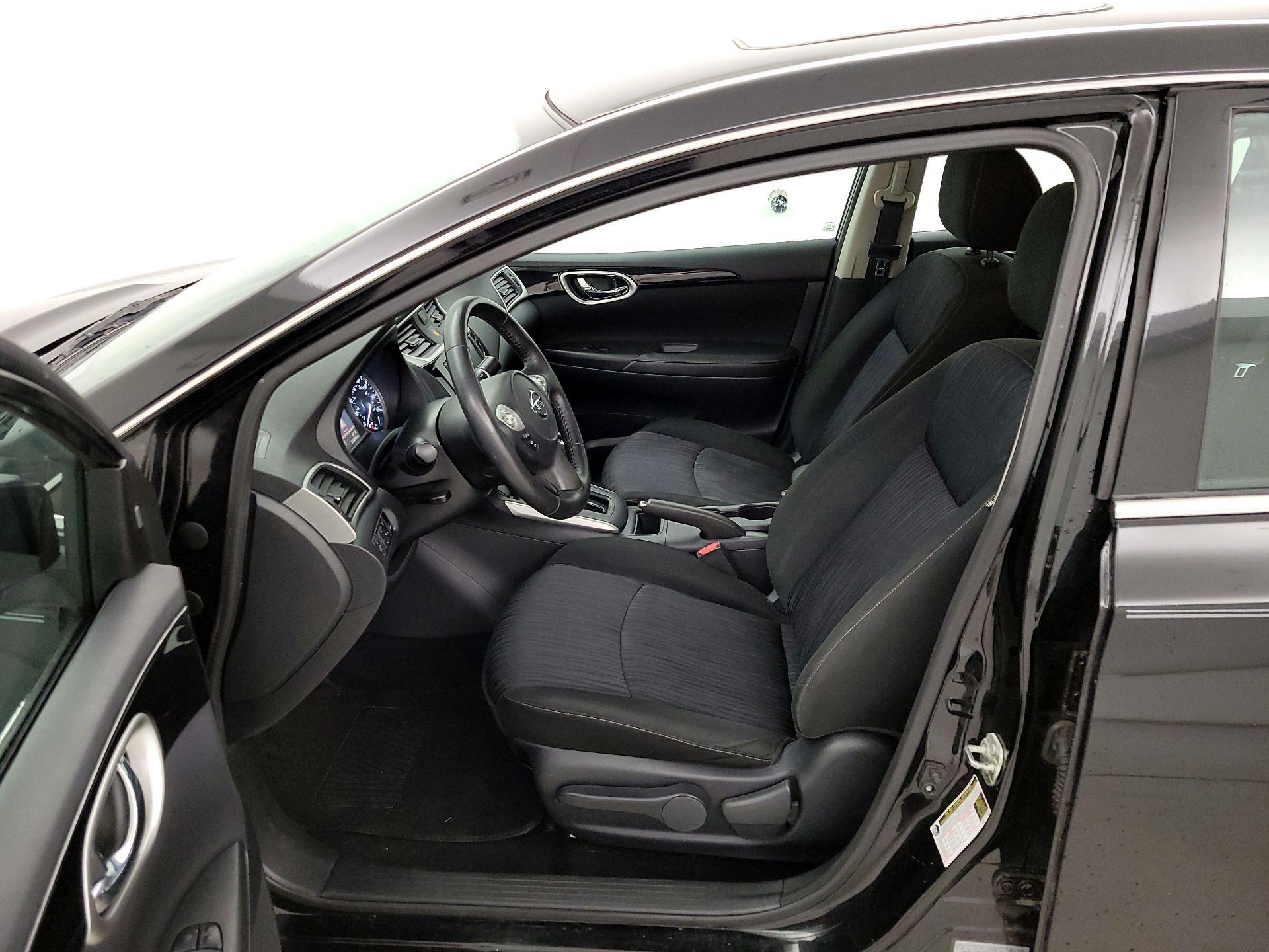 Thumbnail: 2019 Nissan Sentra - 11