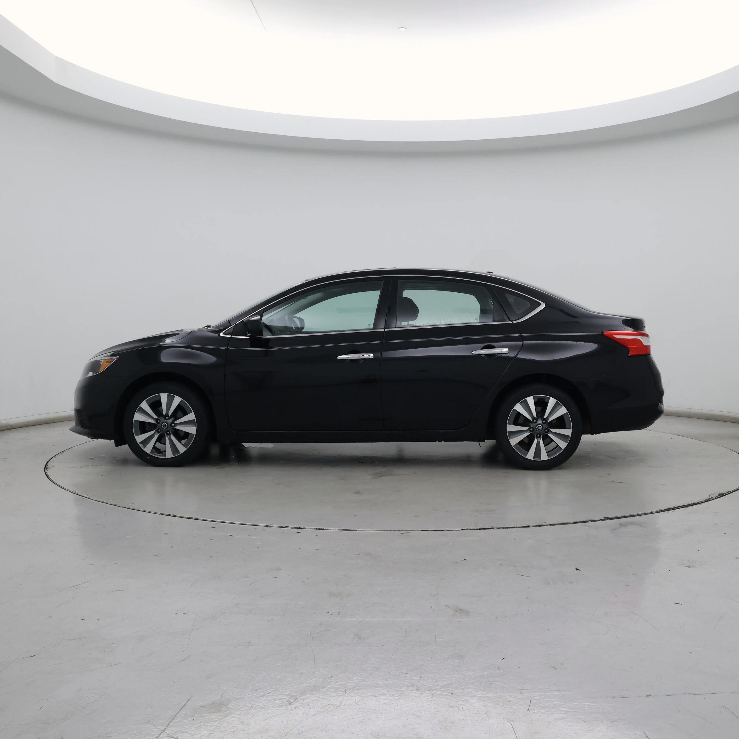 Thumbnail: 2019 Nissan Sentra - 3