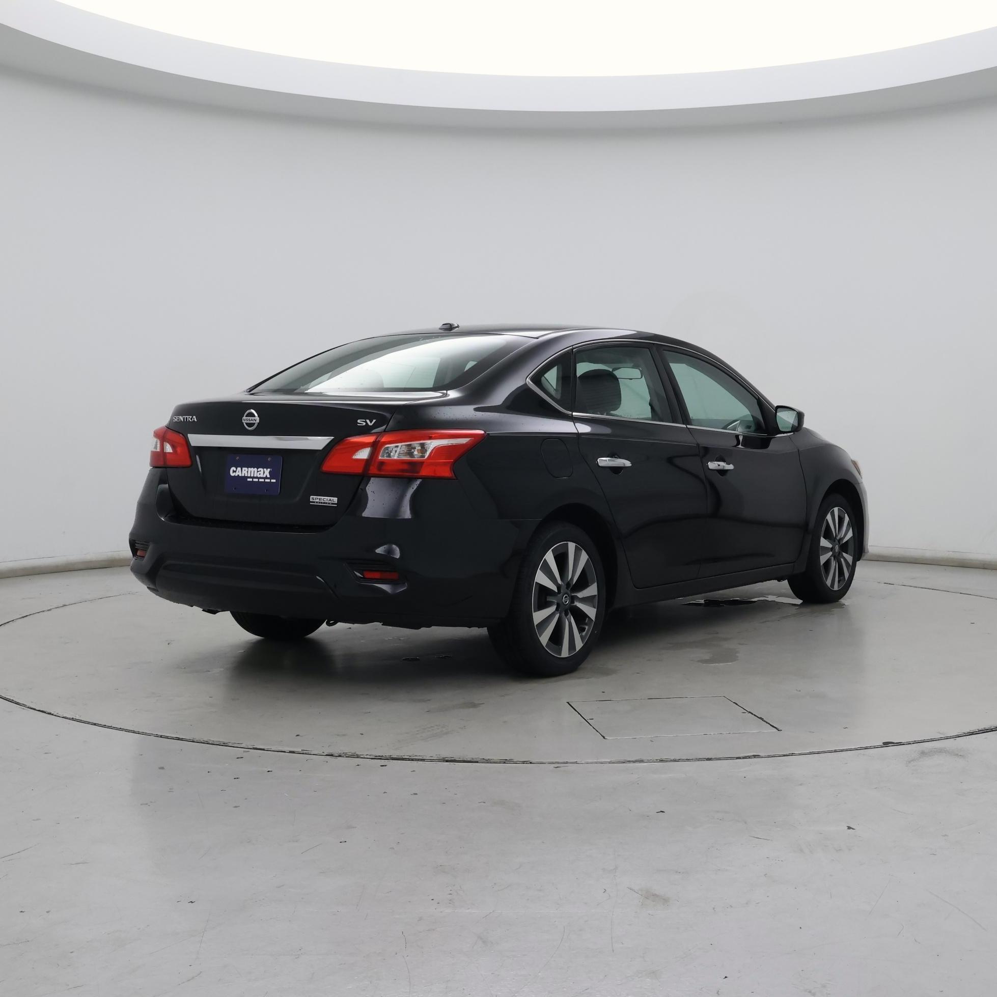 Thumbnail: 2019 Nissan Sentra - 8