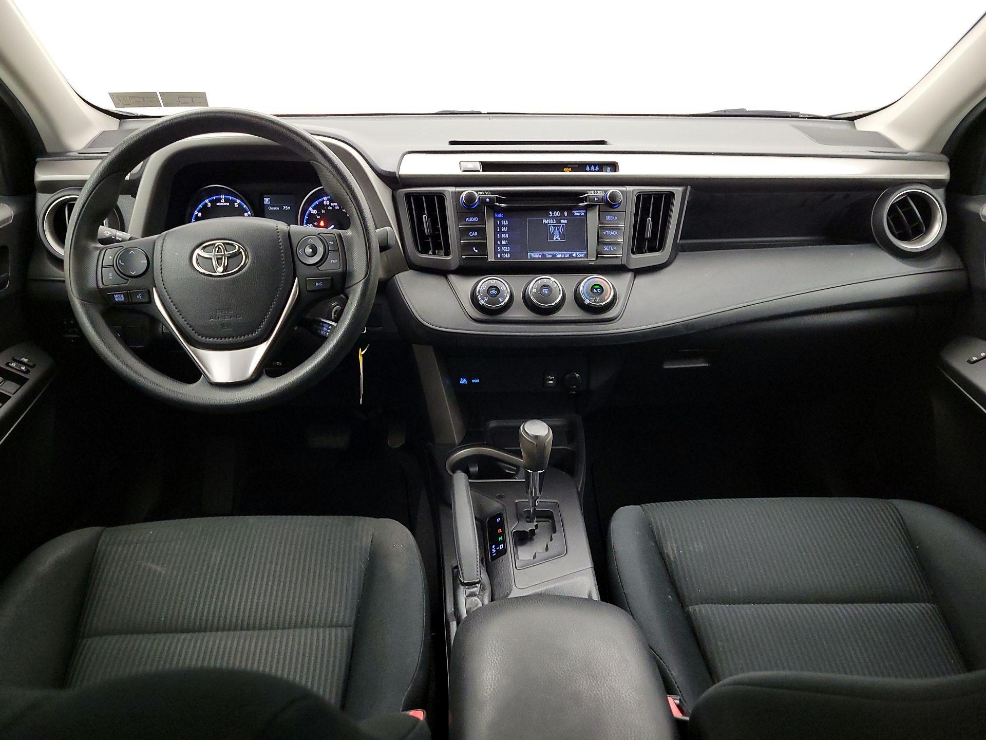 Thumbnail: 2017 Toyota RAV4 - 9