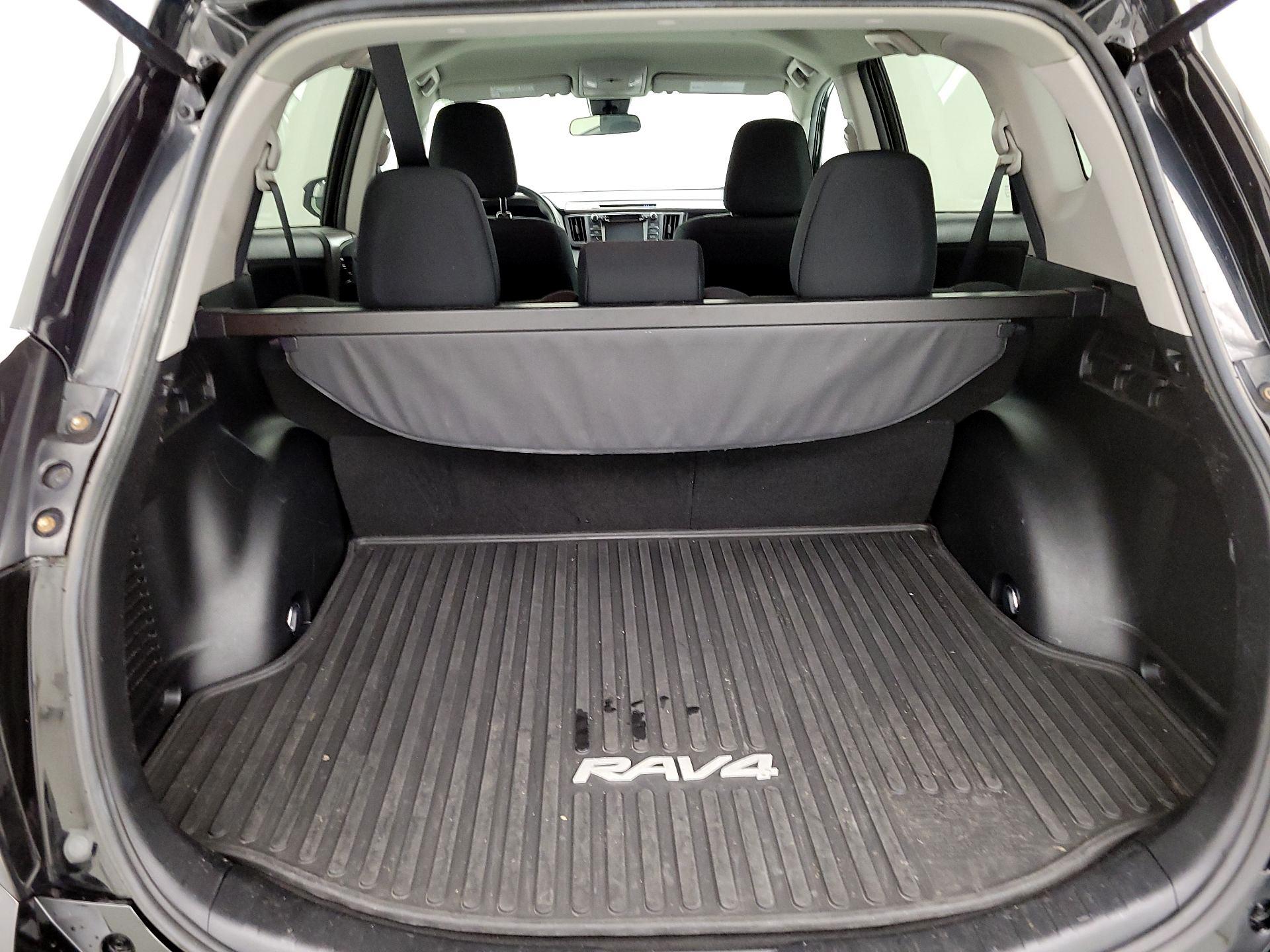 Thumbnail: 2017 Toyota RAV4 - 20