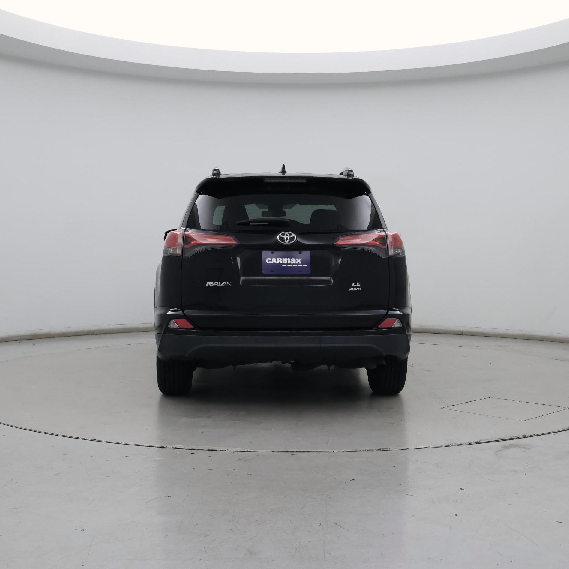 Thumbnail: 2017 Toyota RAV4 - 6