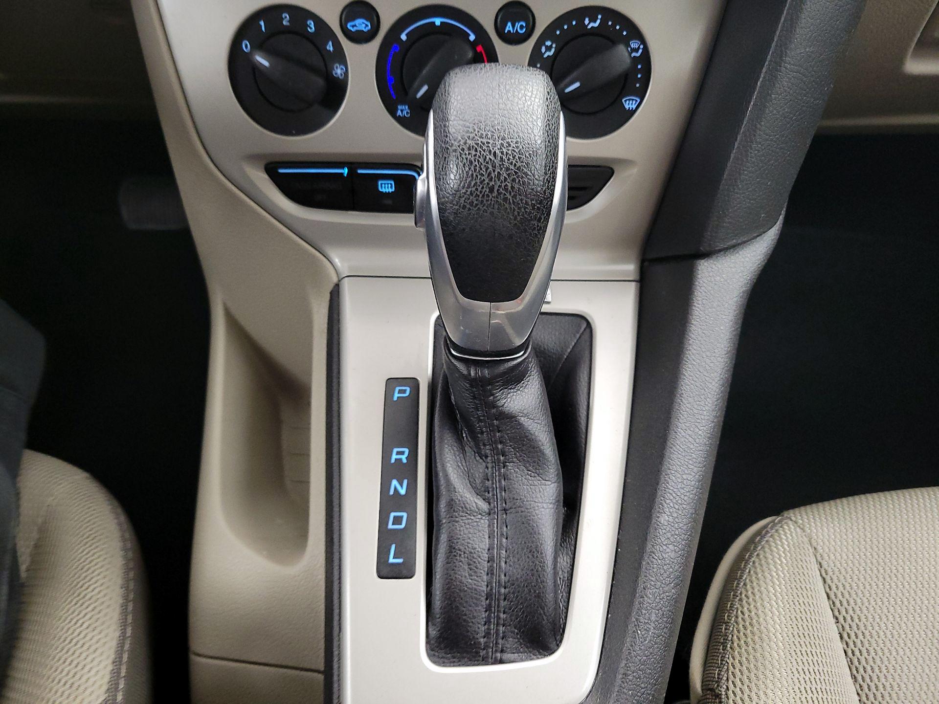 Thumbnail: 2014 Ford Focus - 16