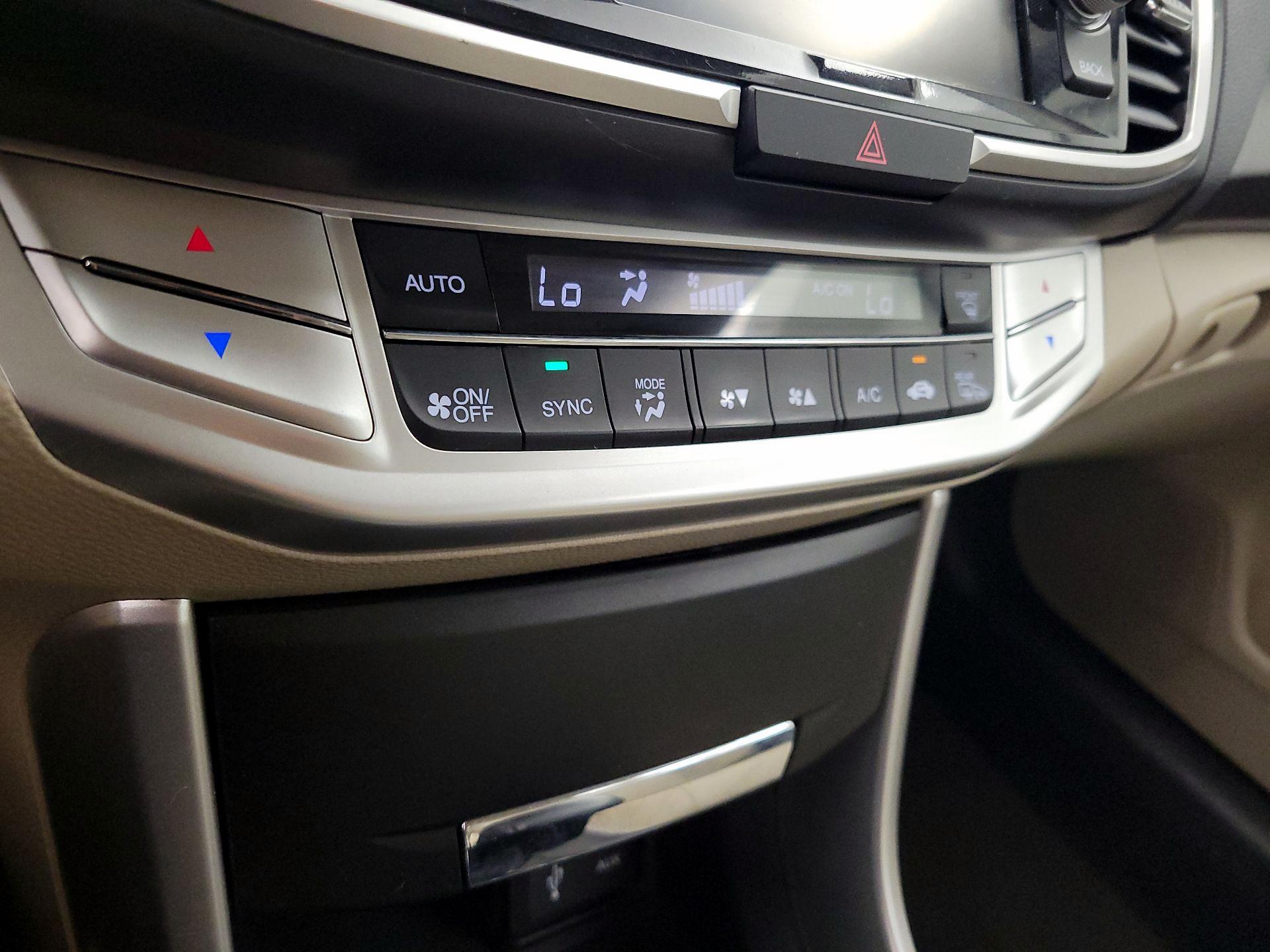 Thumbnail: 2014 Honda Accord - 16