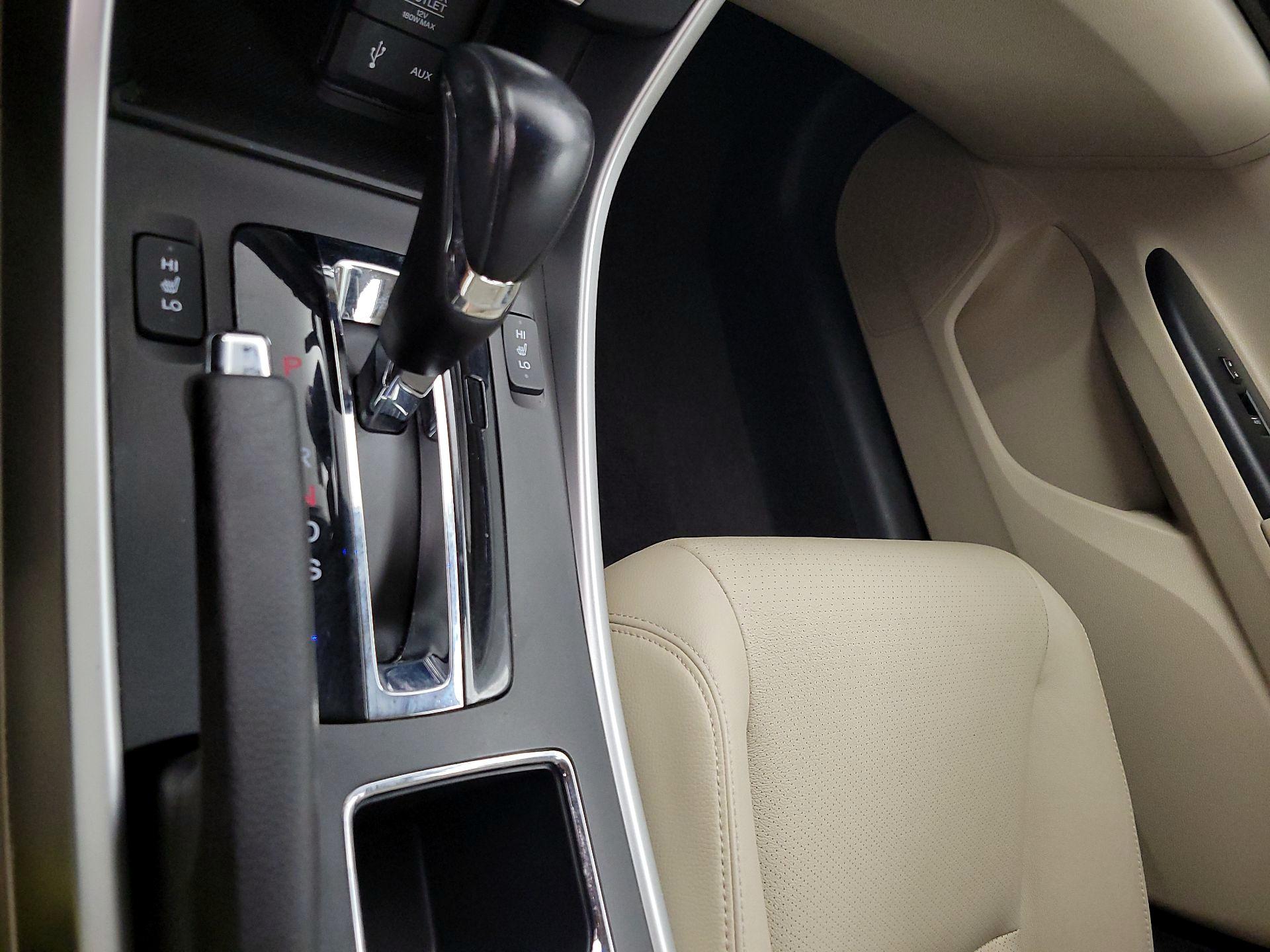 Thumbnail: 2014 Honda Accord - 17