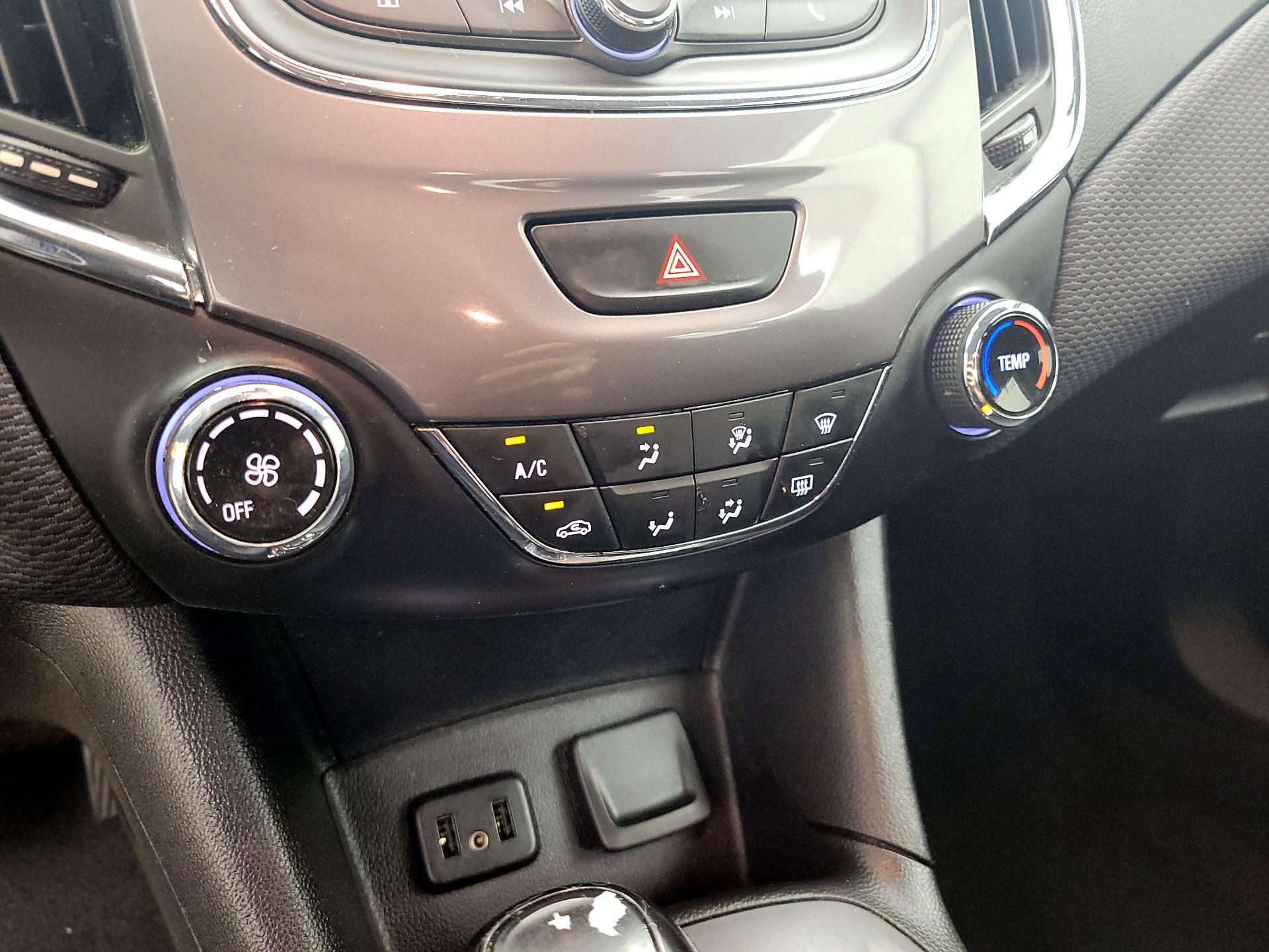 Thumbnail: 2019 Chevrolet Cruze - 16