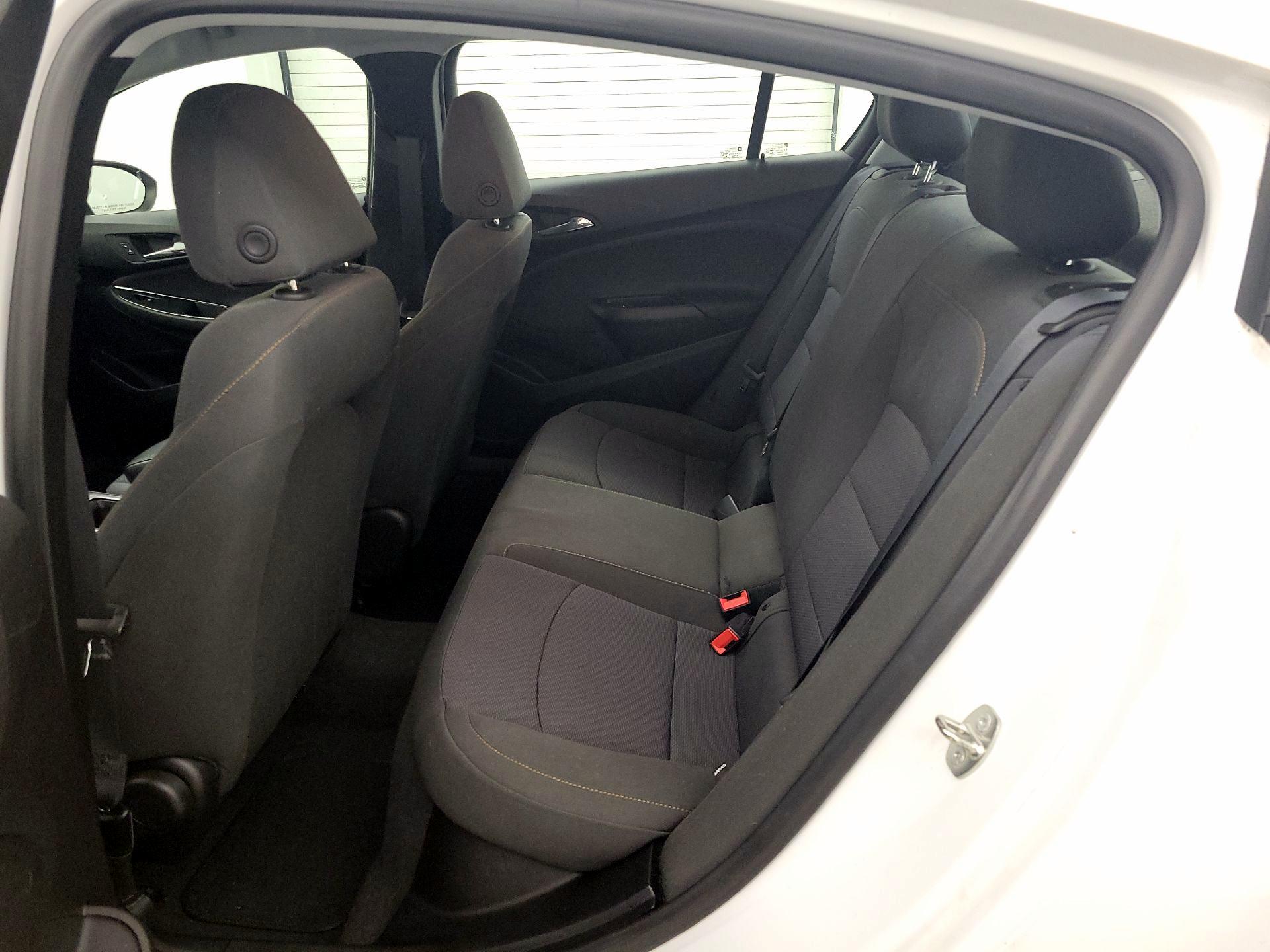 Thumbnail: 2019 Chevrolet Cruze - 19