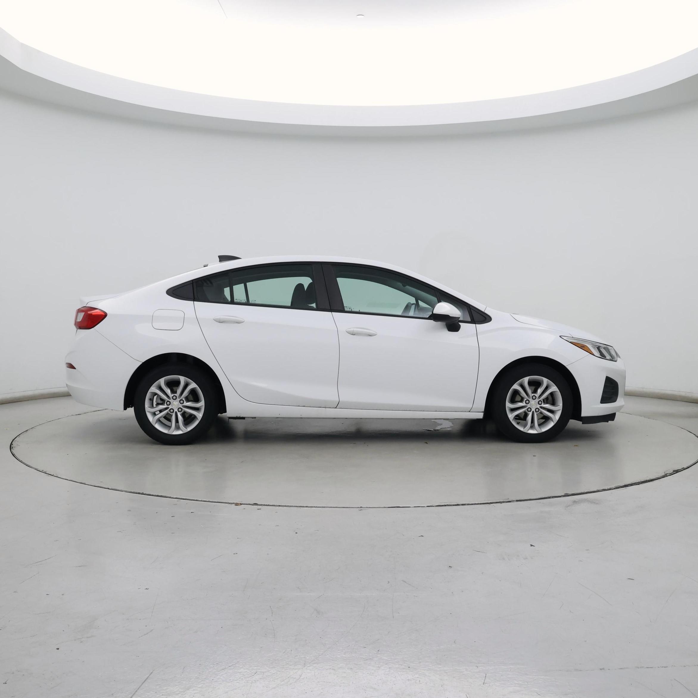 Thumbnail: 2019 Chevrolet Cruze - 7