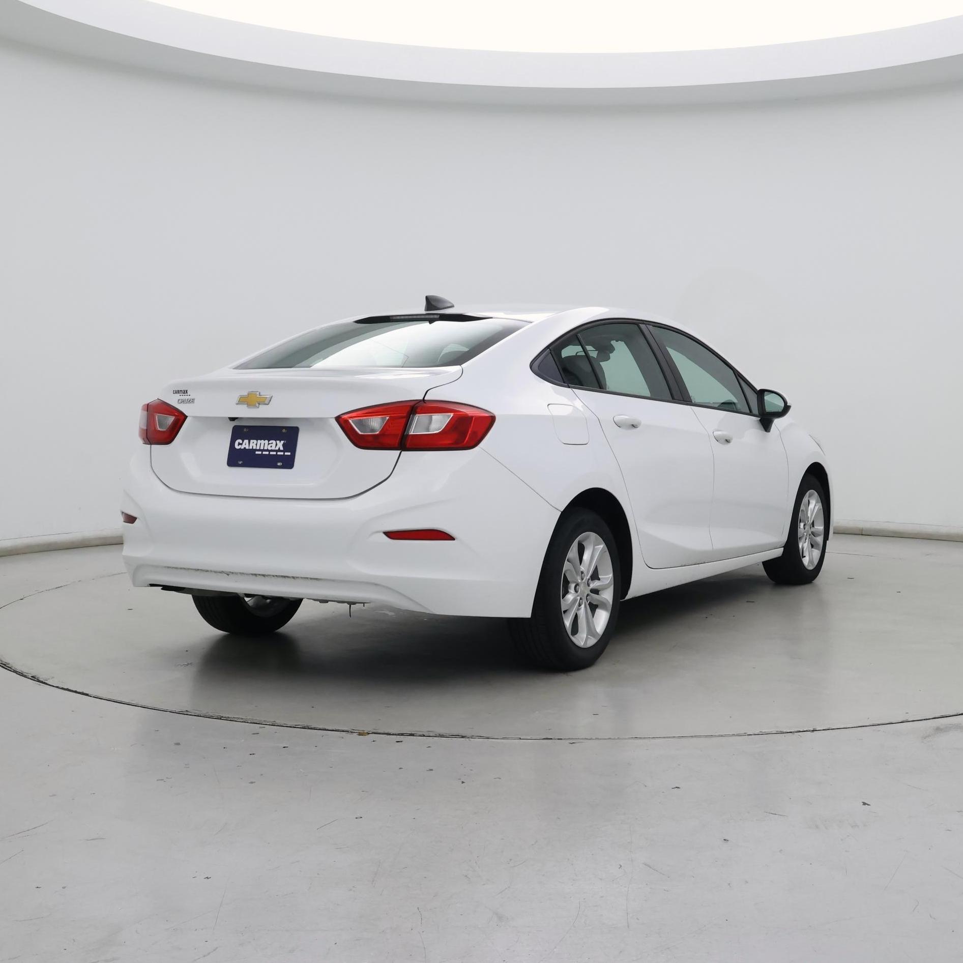Thumbnail: 2019 Chevrolet Cruze - 8