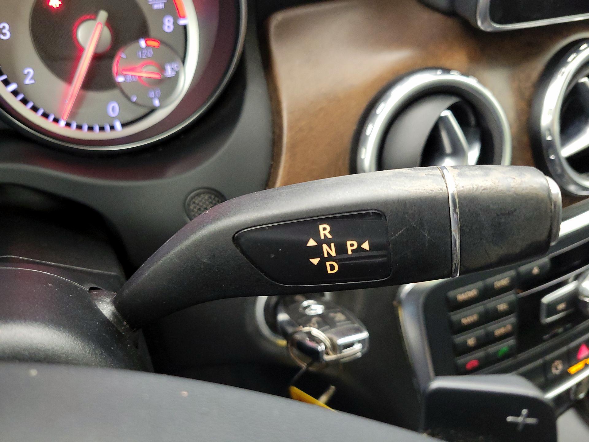 Thumbnail: 2015 Mercedes-Benz GLA - 18