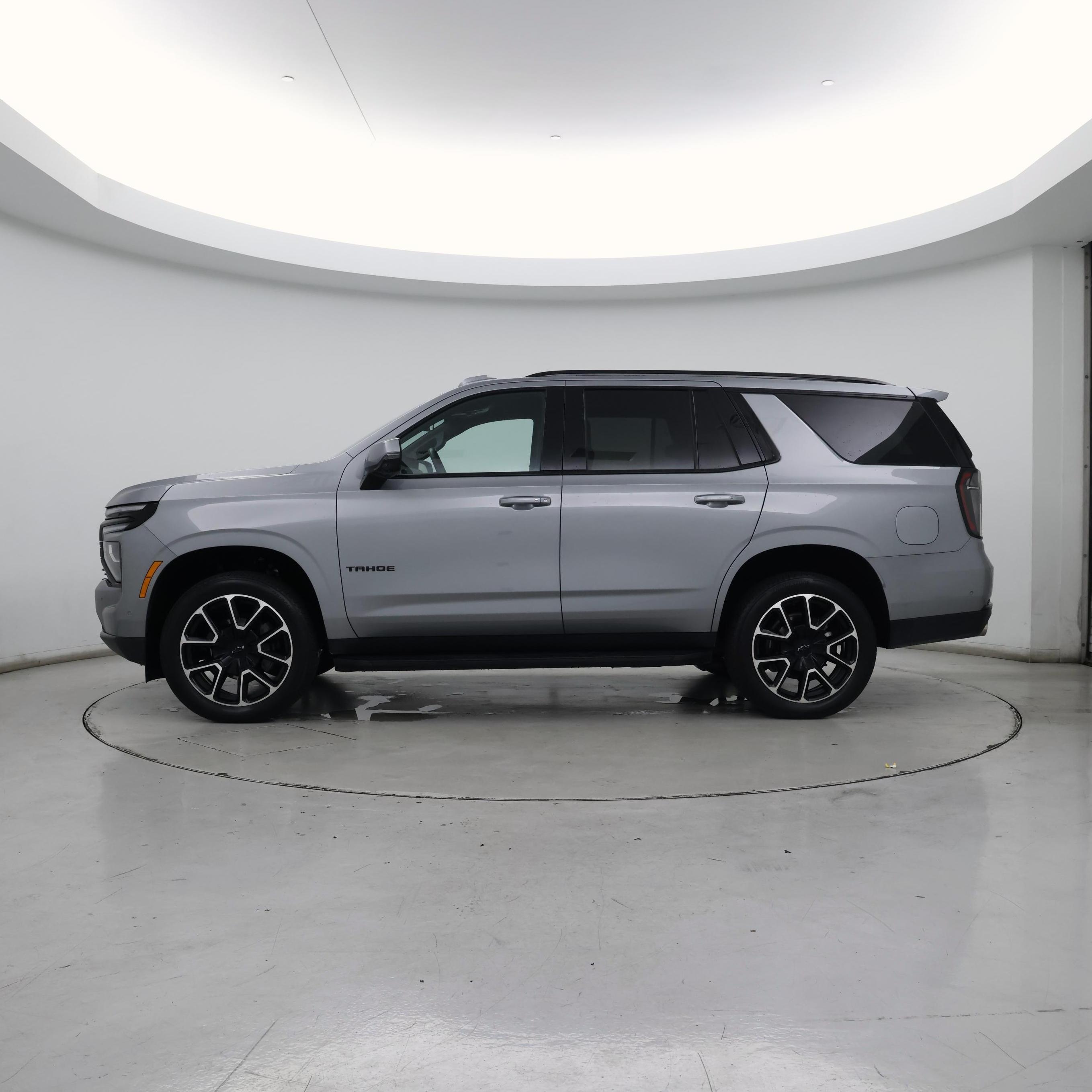 Thumbnail: 2025 Chevrolet Tahoe - 3