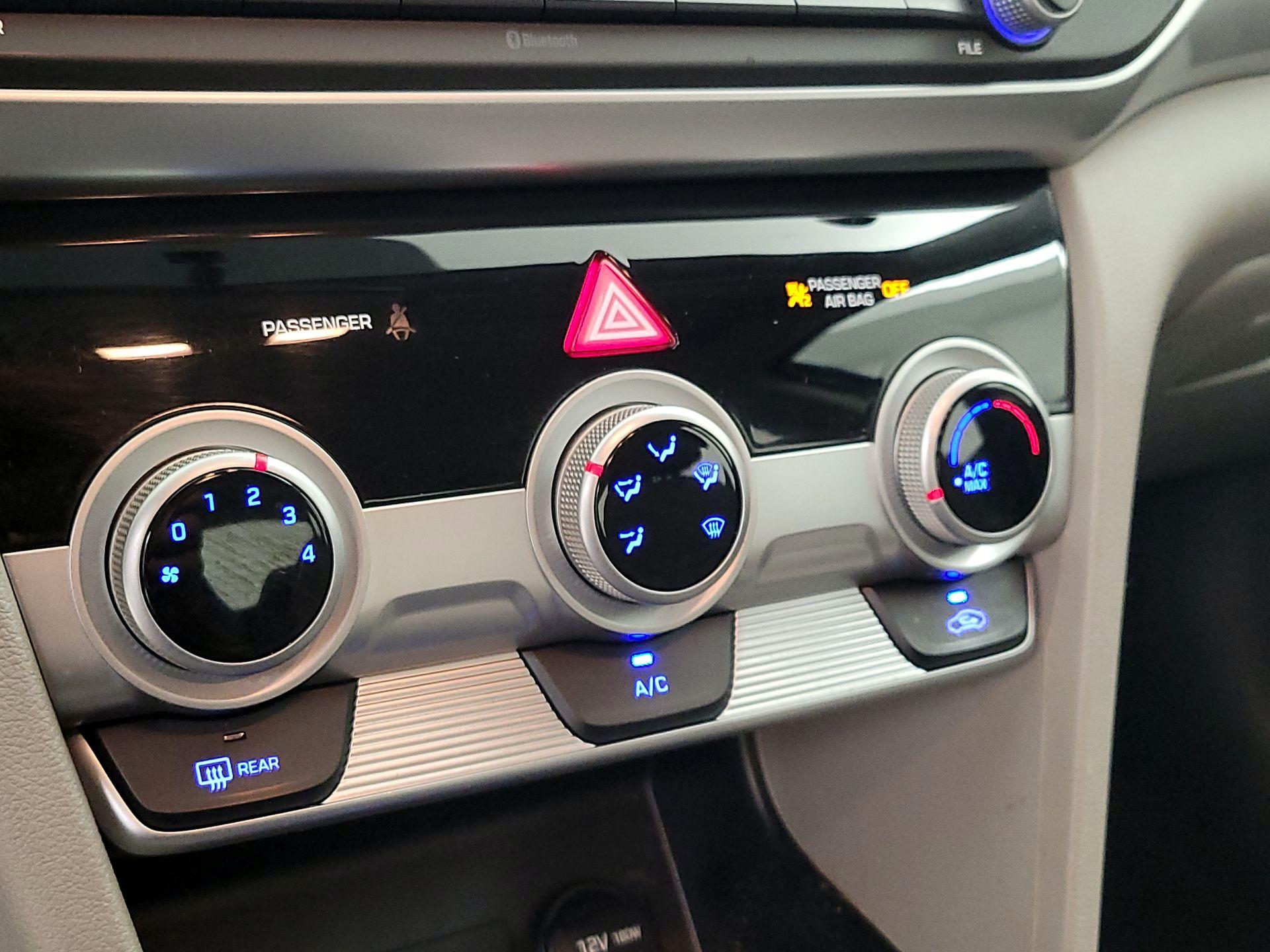 Thumbnail: 2019 Hyundai Elantra - 16