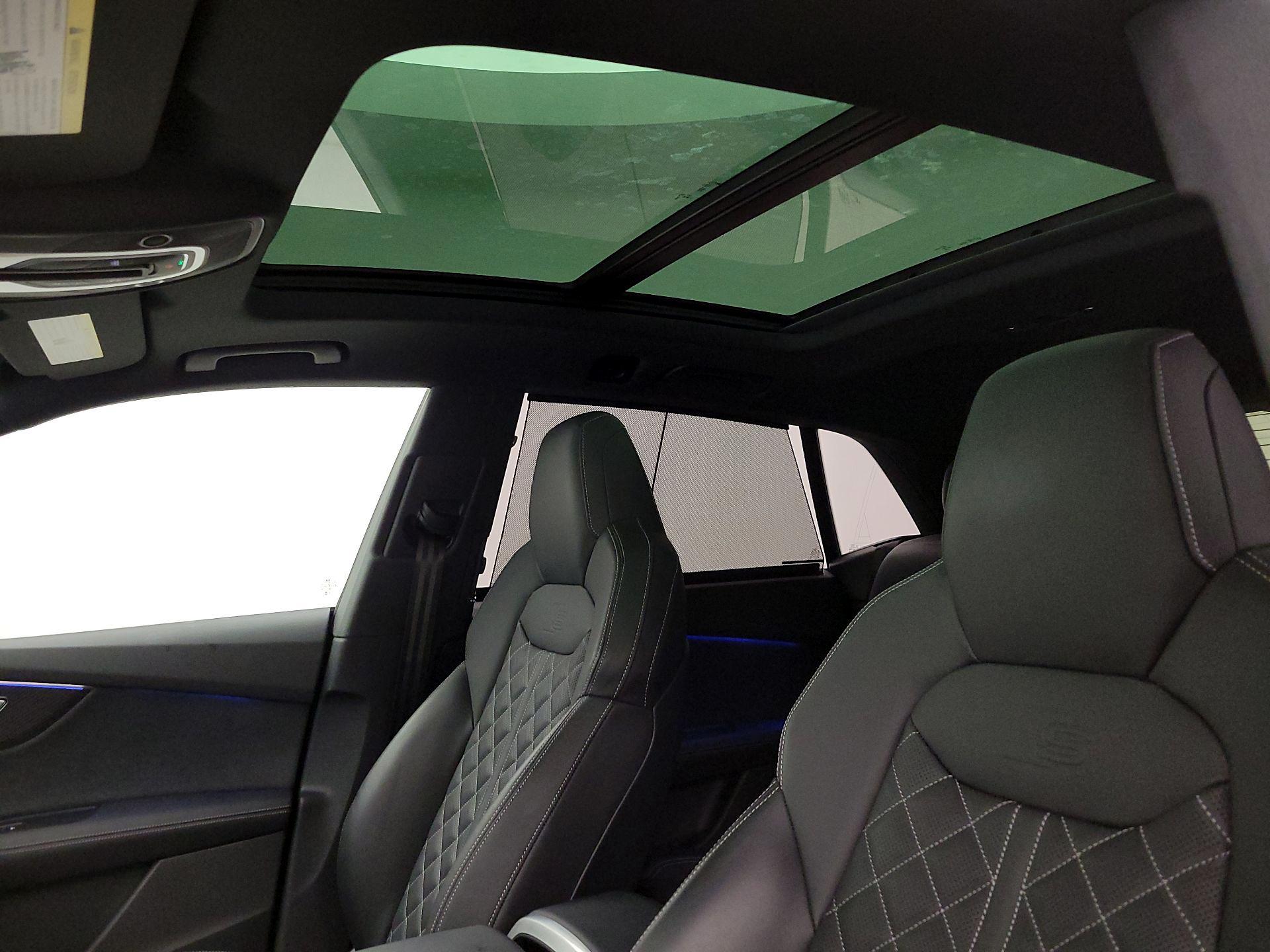 Thumbnail: 2024 Audi SQ8 - 20