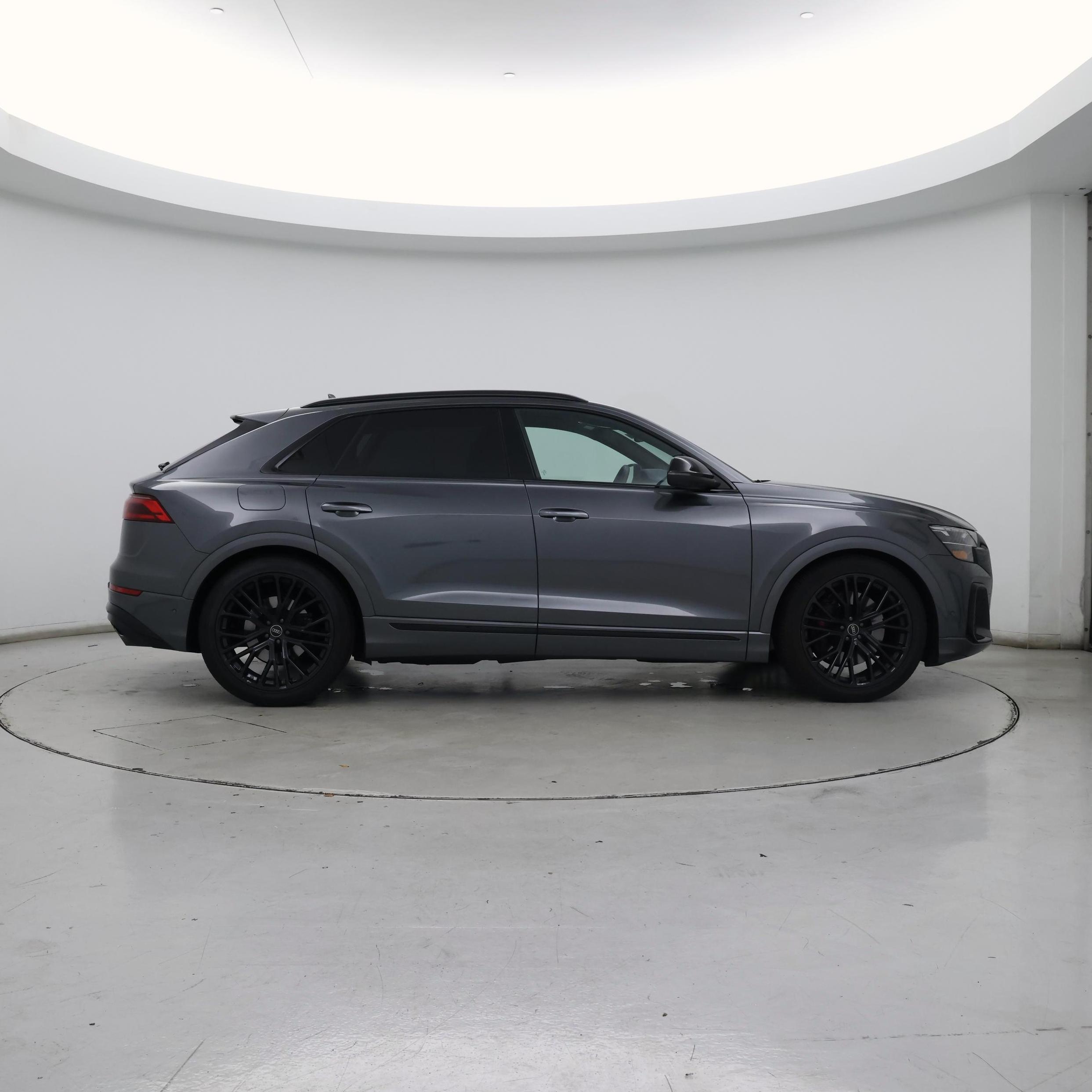 Thumbnail: 2024 Audi SQ8 - 7