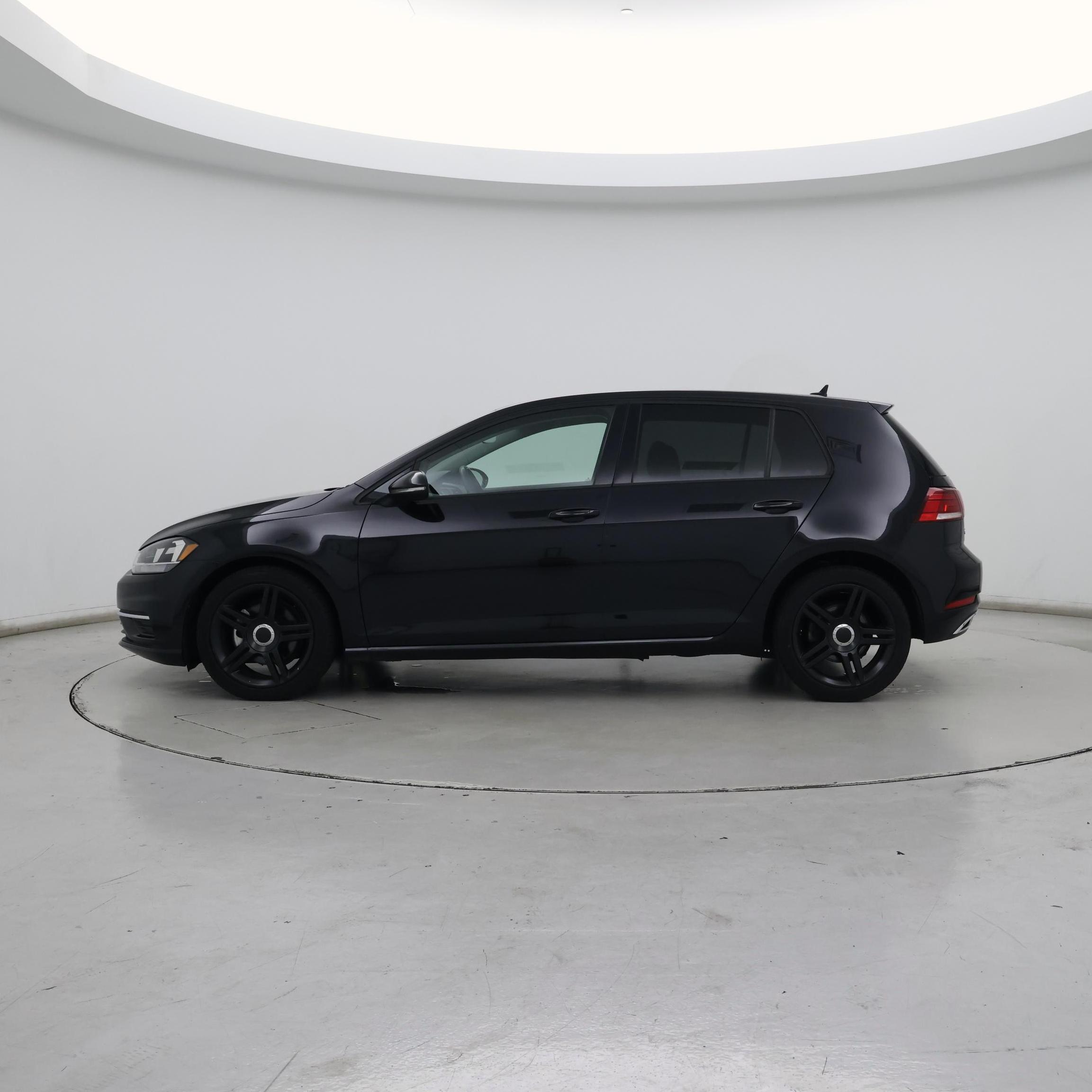 Thumbnail: 2021 Volkswagen Golf - 3