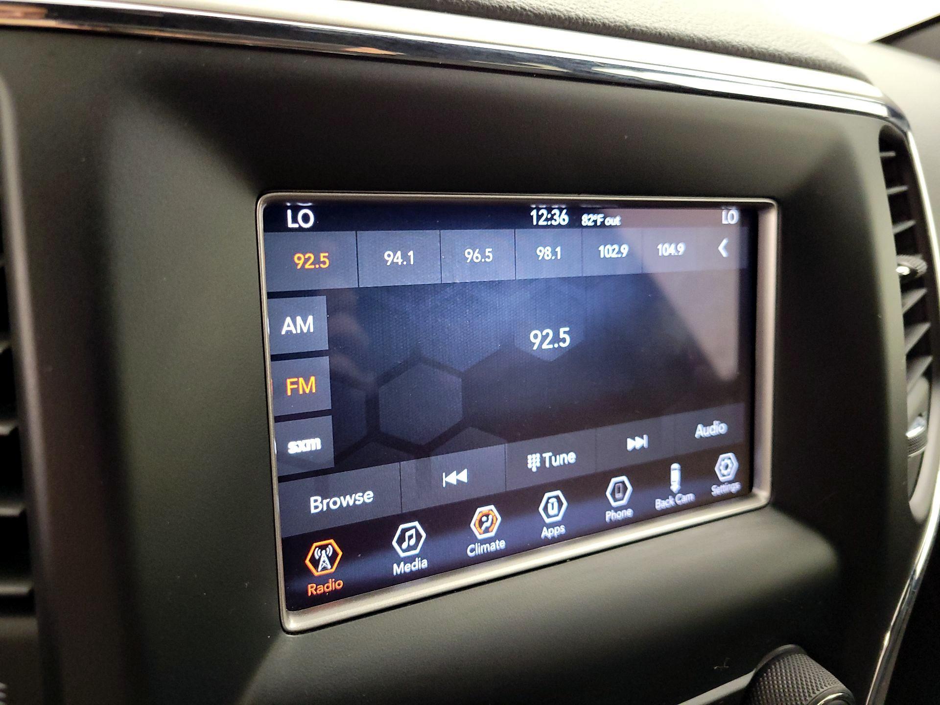 Thumbnail: 2019 Jeep Grand Cherokee - 15