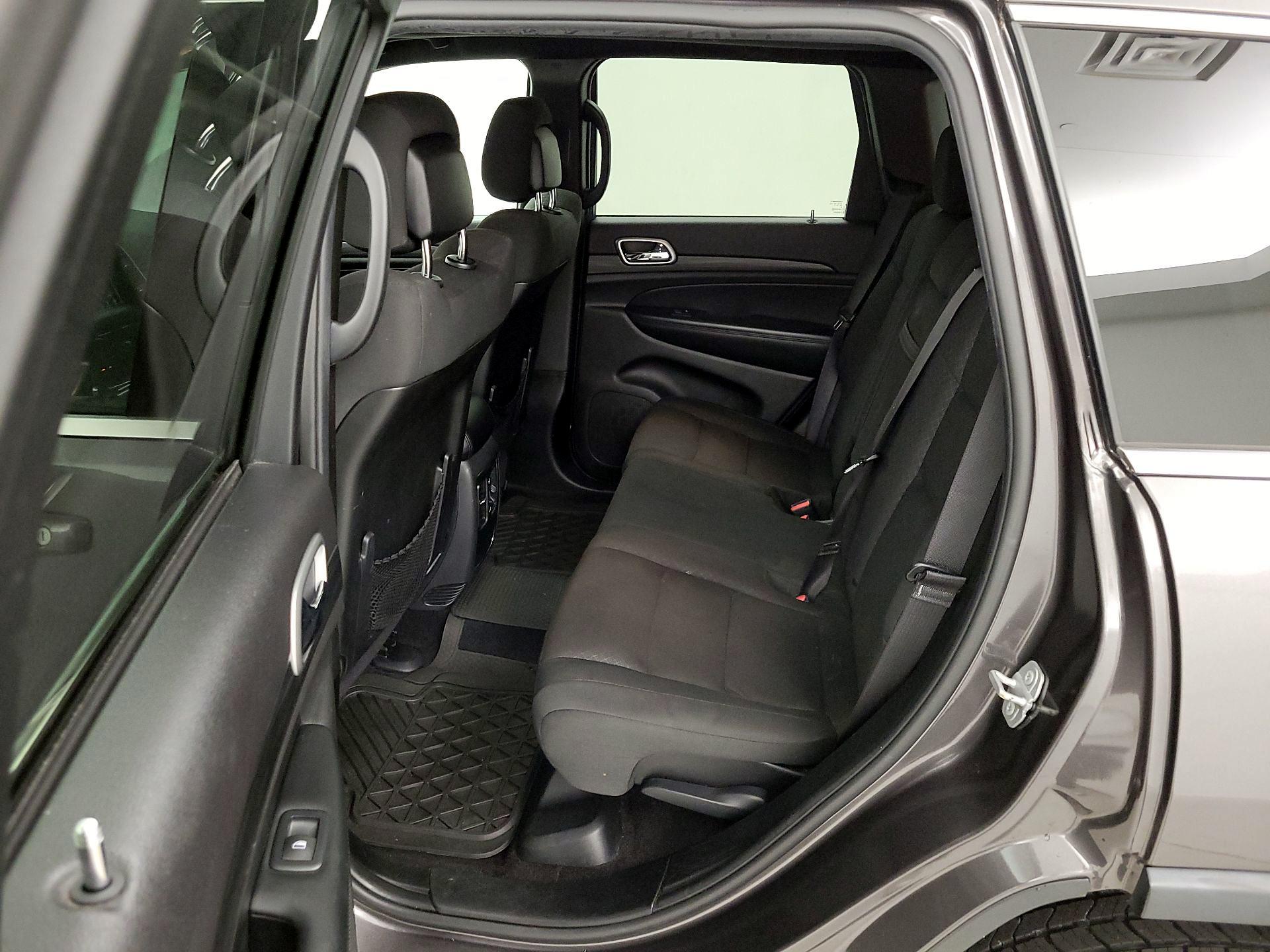 Thumbnail: 2019 Jeep Grand Cherokee - 19