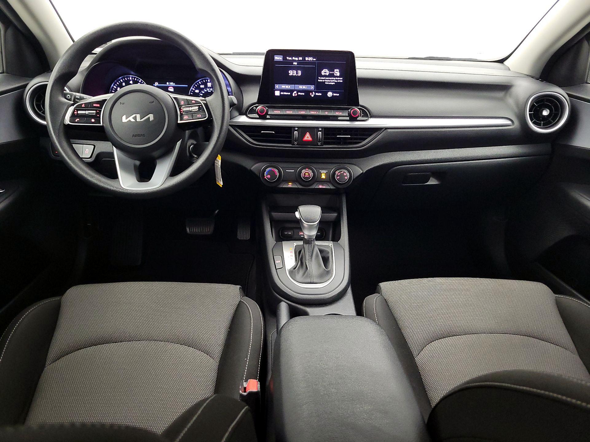 Thumbnail: 2023 Kia Forte - 9