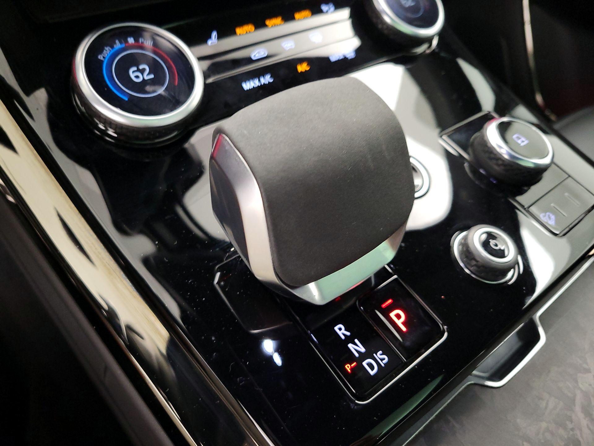 Thumbnail: 2023 Land Rover Range Rover Sport - 18