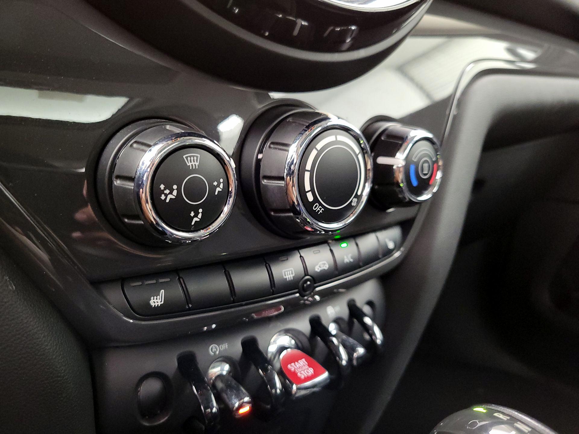 Thumbnail: 2019 MINI Cooper Countryman - 16