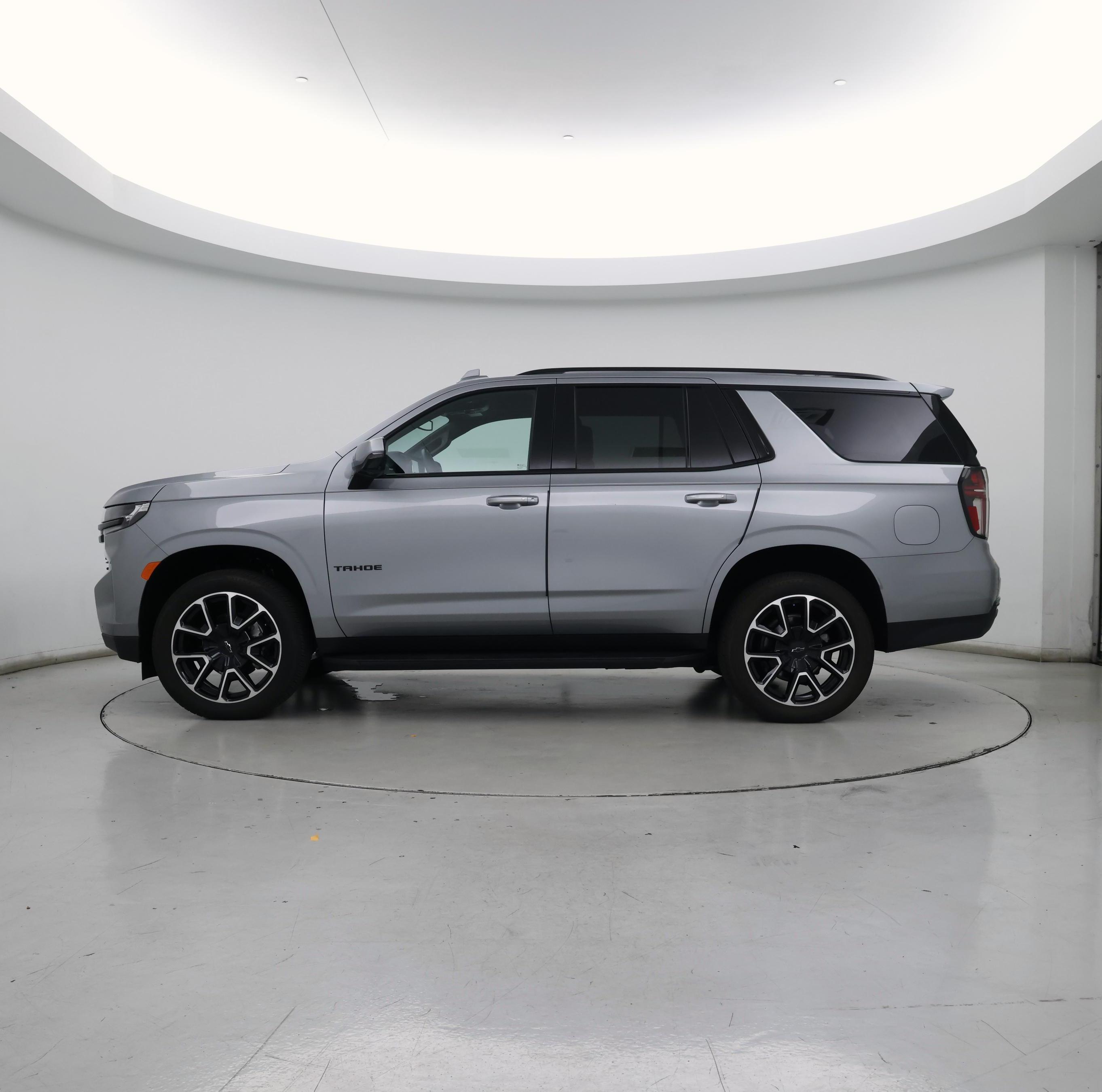 Thumbnail: 2024 Chevrolet Tahoe - 3