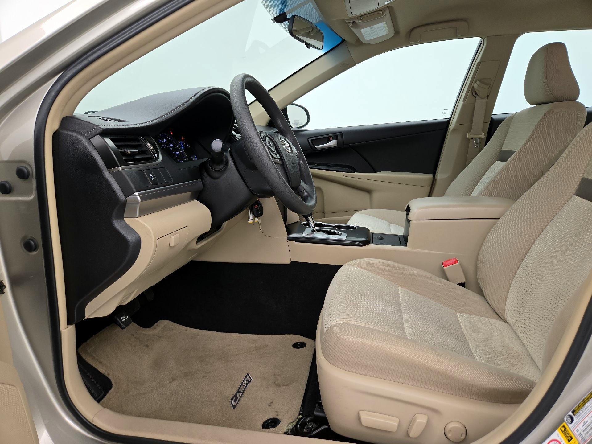 Thumbnail: 2014 Toyota Camry - 11