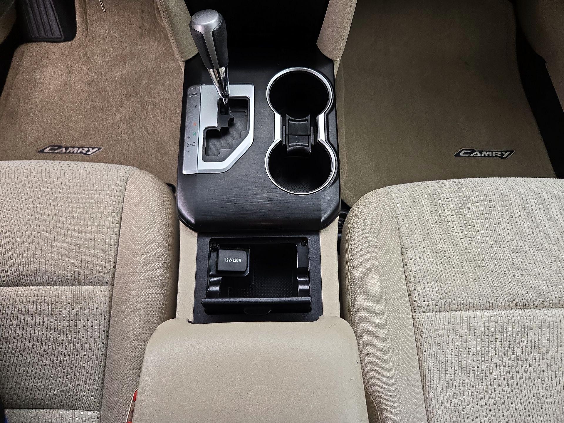 Thumbnail: 2014 Toyota Camry - 17