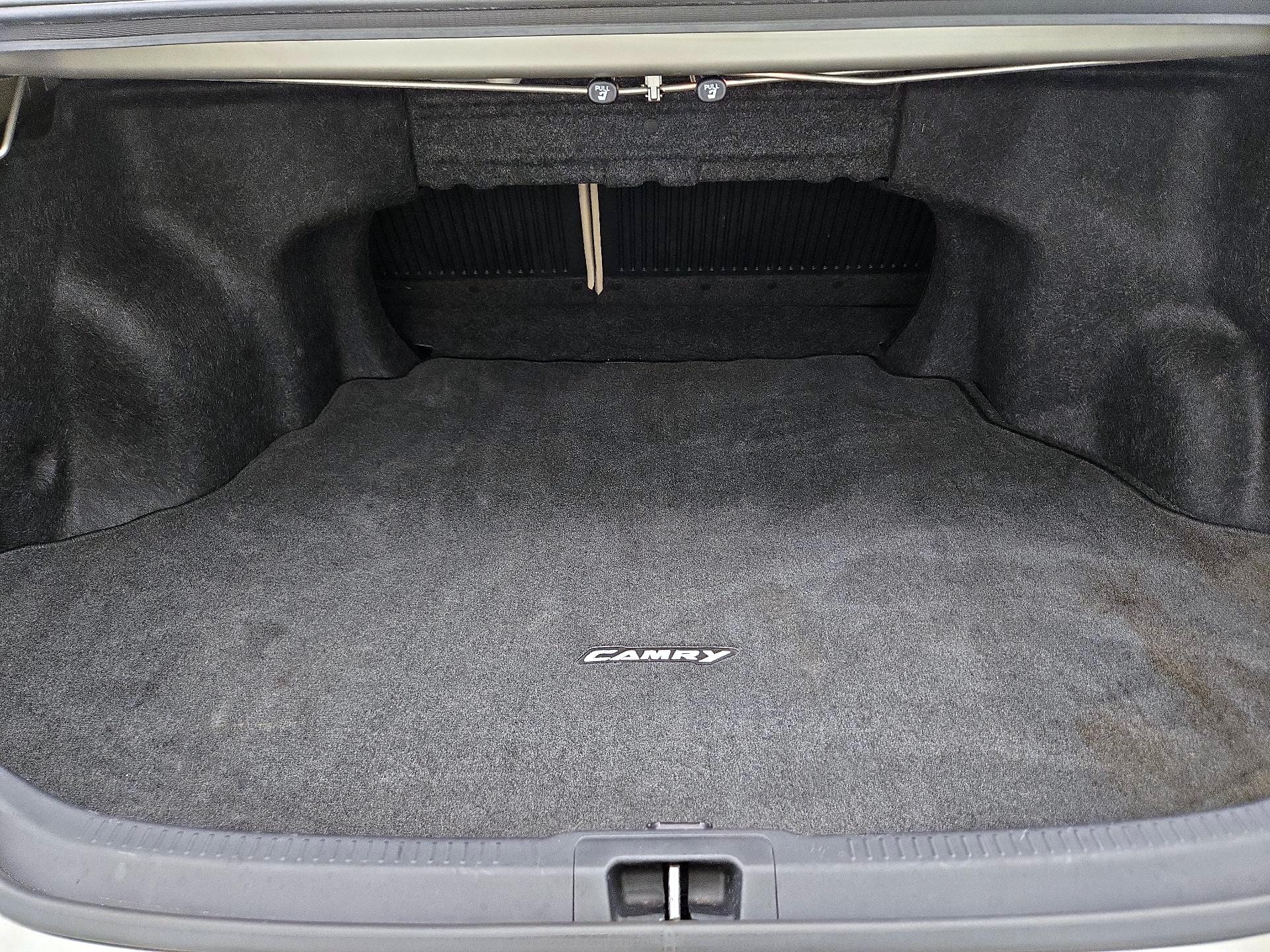 Thumbnail: 2014 Toyota Camry - 20