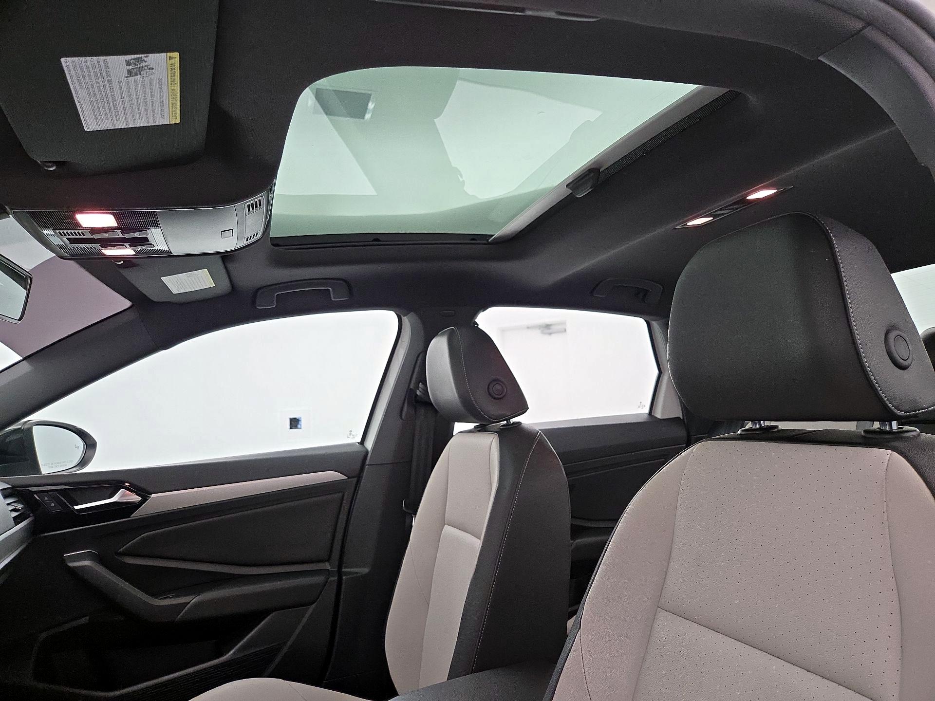 Thumbnail: 2019 Volkswagen Jetta - 19