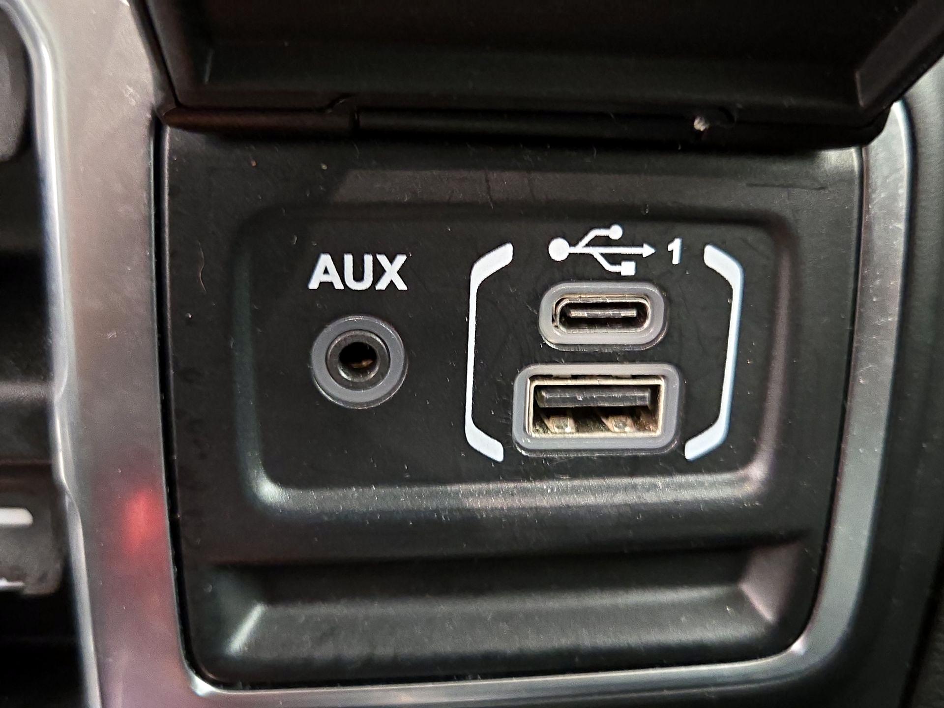 Thumbnail: 2020 Jeep Gladiator - 16