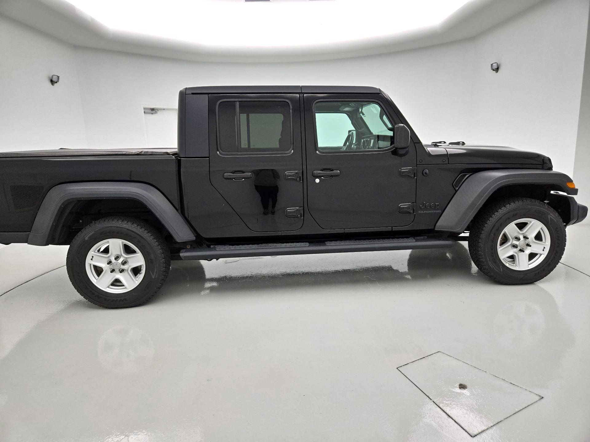 Thumbnail: 2020 Jeep Gladiator - 4