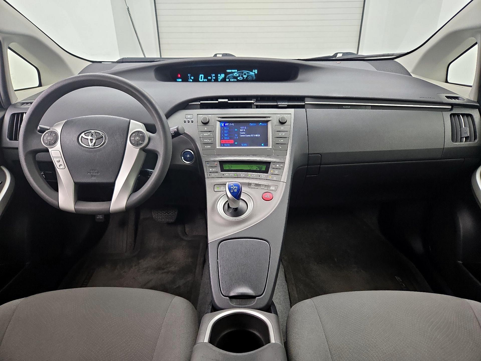 Thumbnail: 2015 Toyota Prius - 9