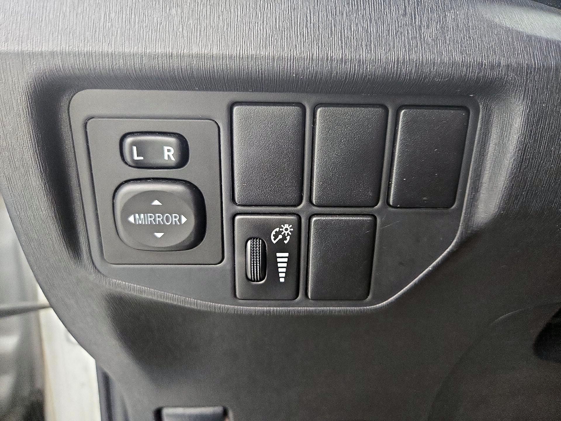 Thumbnail: 2015 Toyota Prius - 13