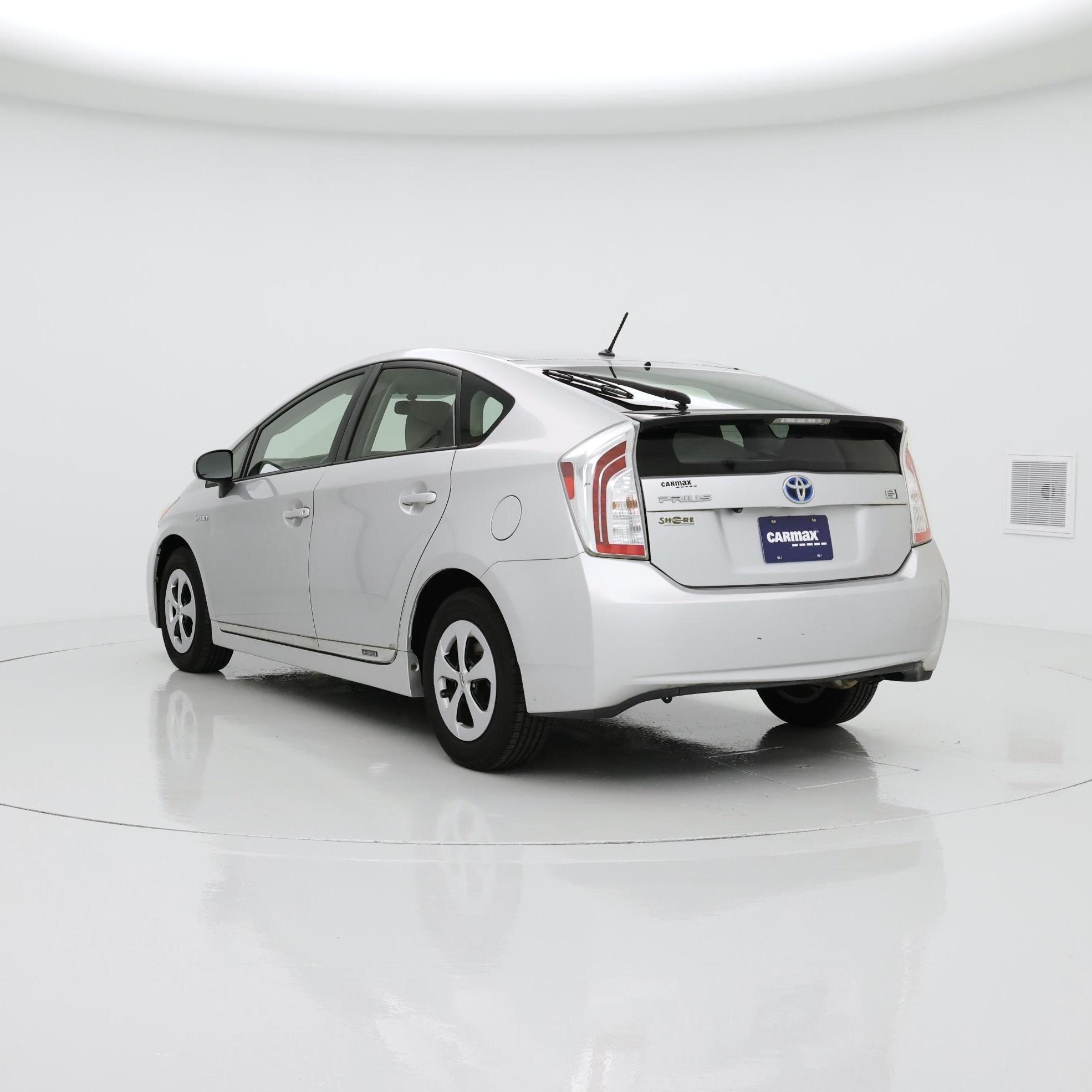 Thumbnail: 2015 Toyota Prius - 2