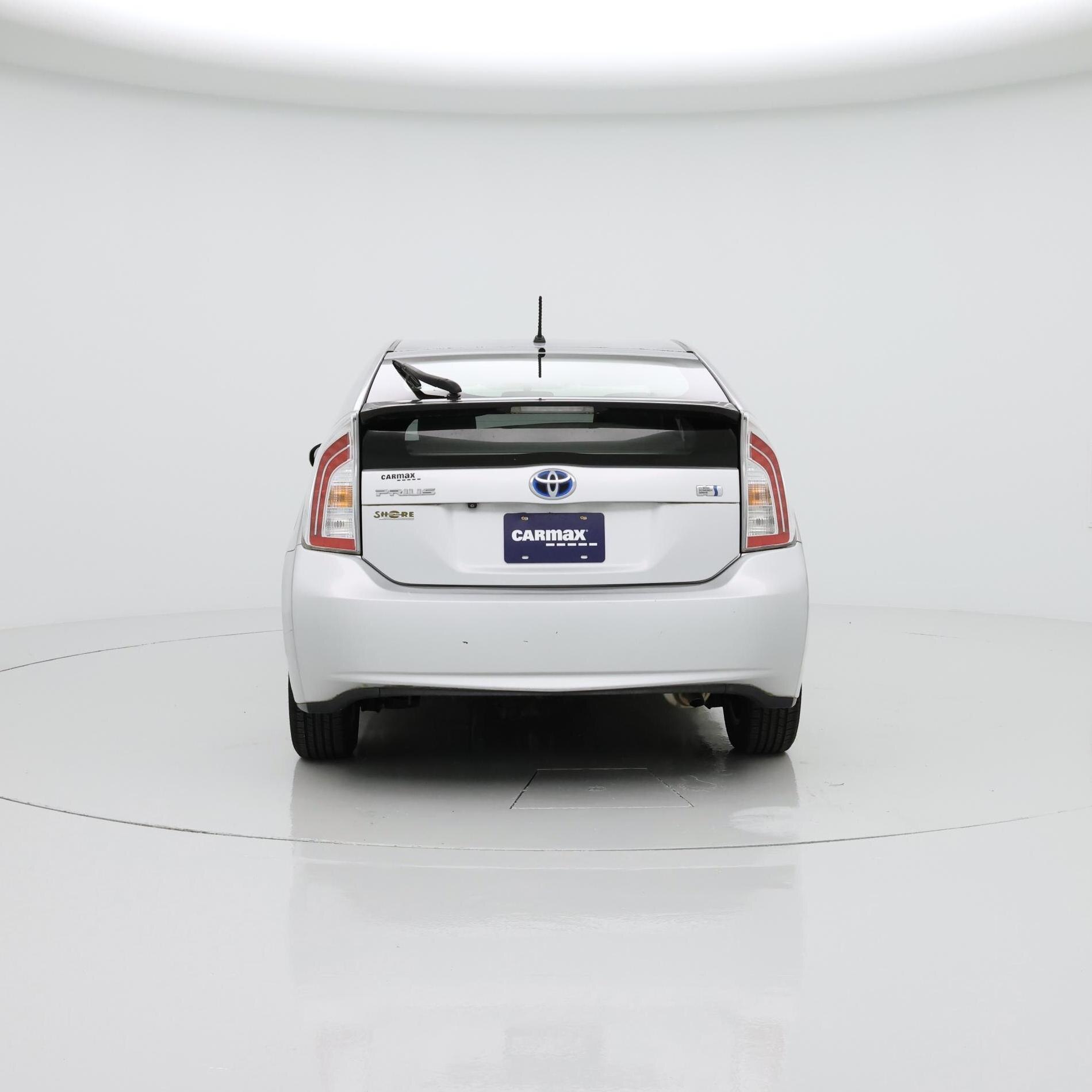 Thumbnail: 2015 Toyota Prius - 6