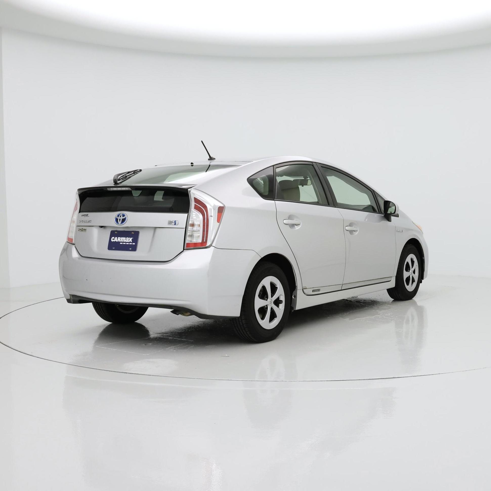 Thumbnail: 2015 Toyota Prius - 8