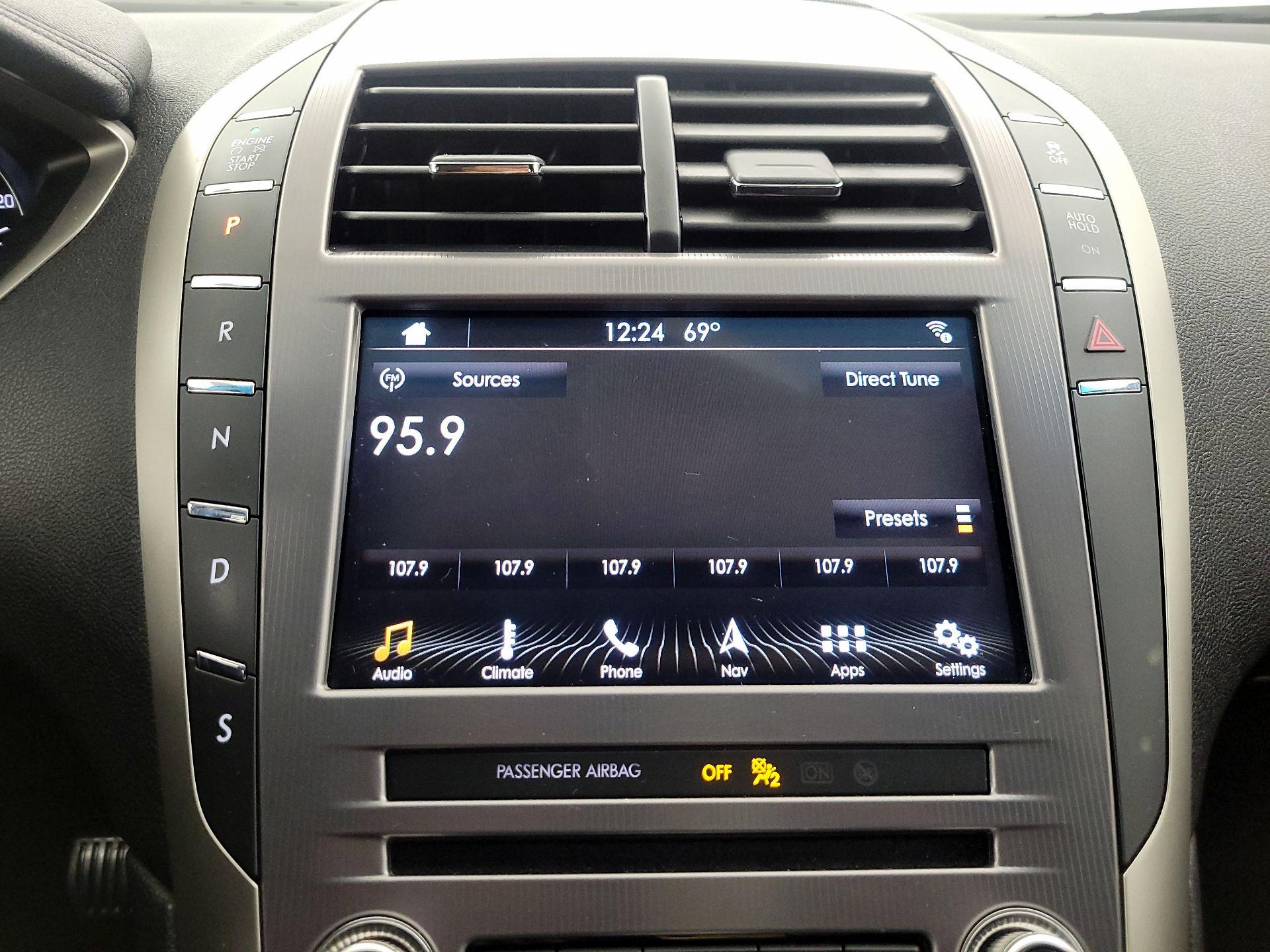 Thumbnail: 2017 Lincoln MKZ - 16