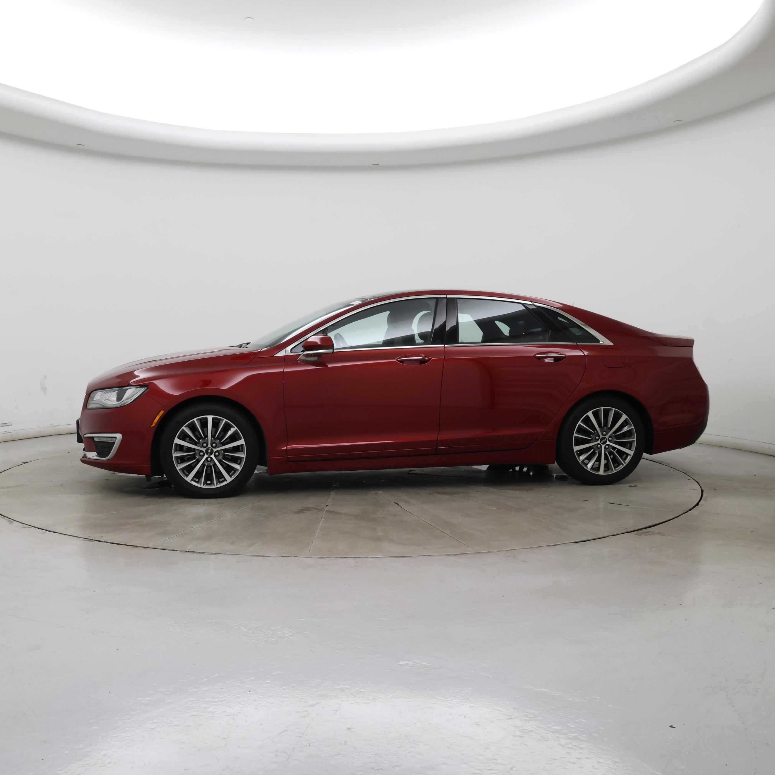 Thumbnail: 2017 Lincoln MKZ - 3