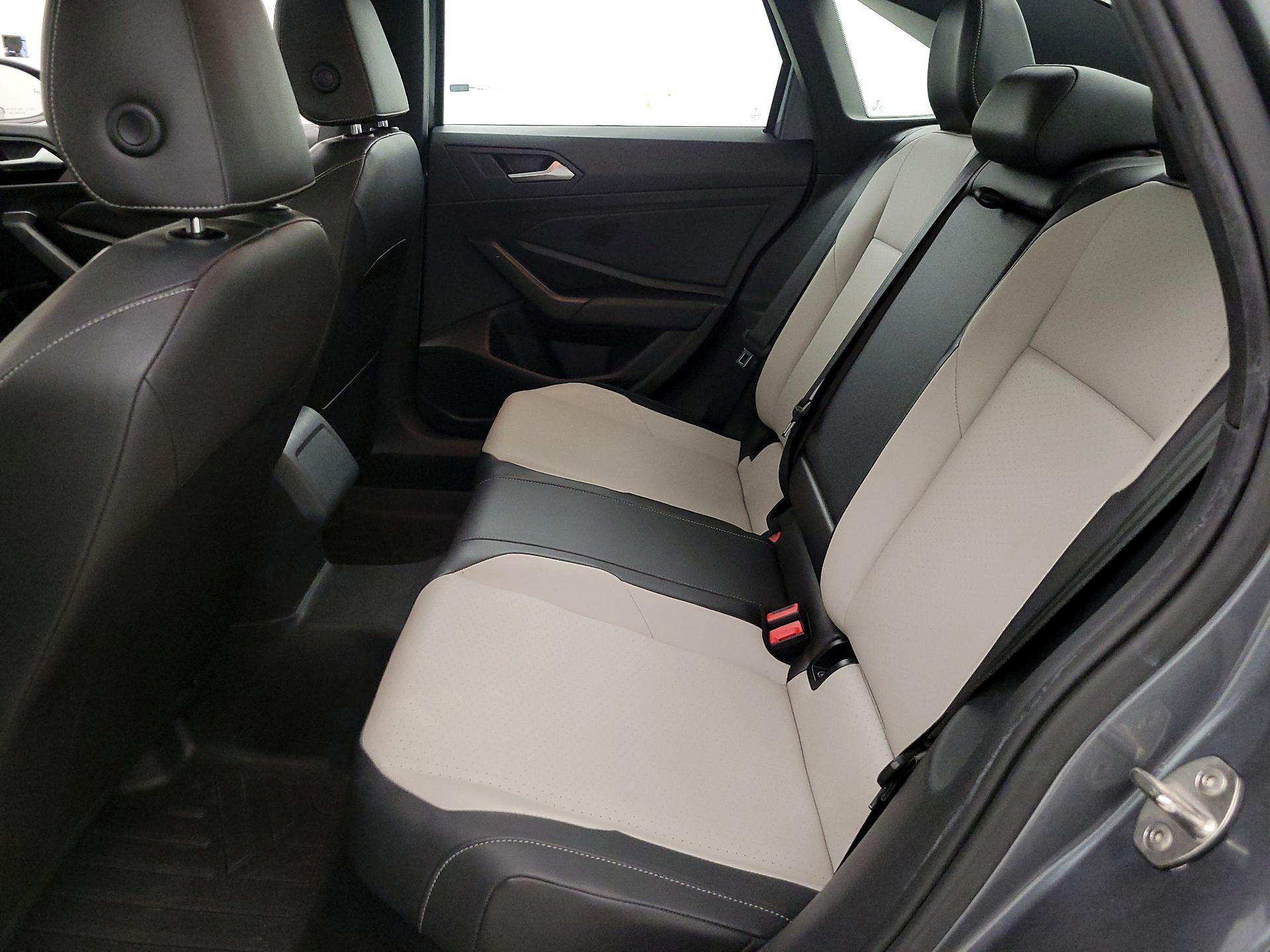 Thumbnail: 2019 Volkswagen Jetta - 20
