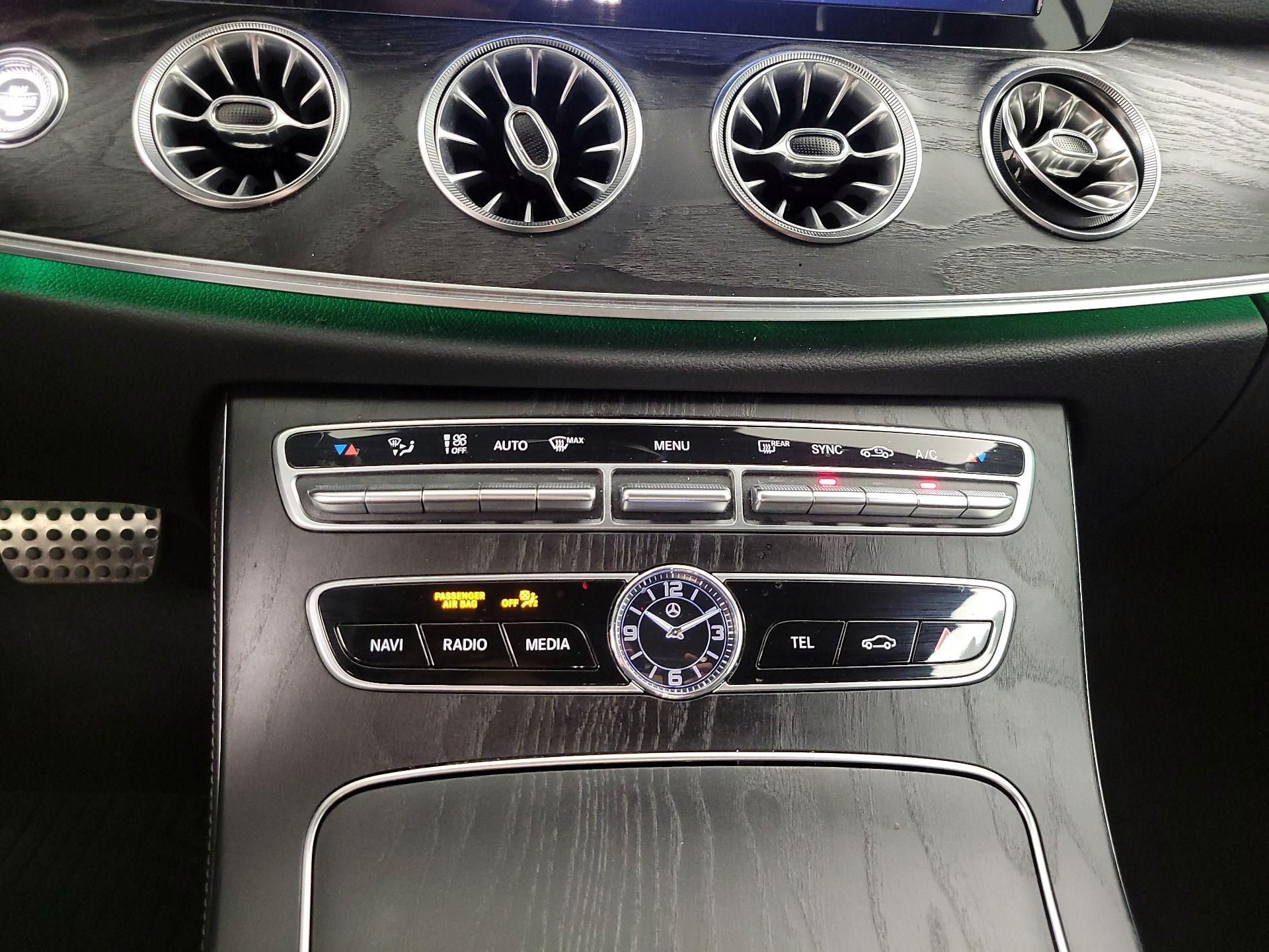 Thumbnail: 2018 Mercedes-Benz E-Class - 16