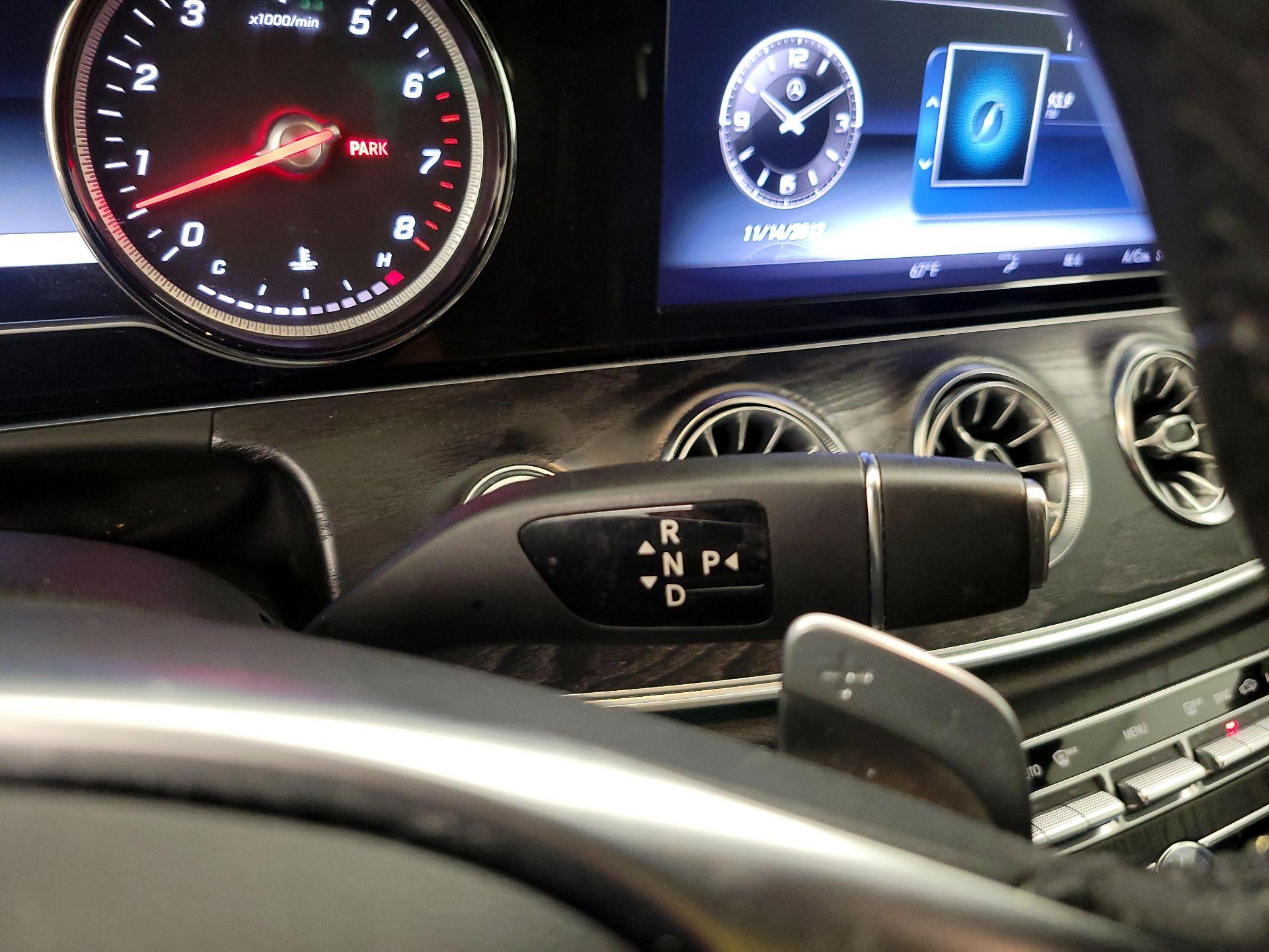 Thumbnail: 2018 Mercedes-Benz E-Class - 17