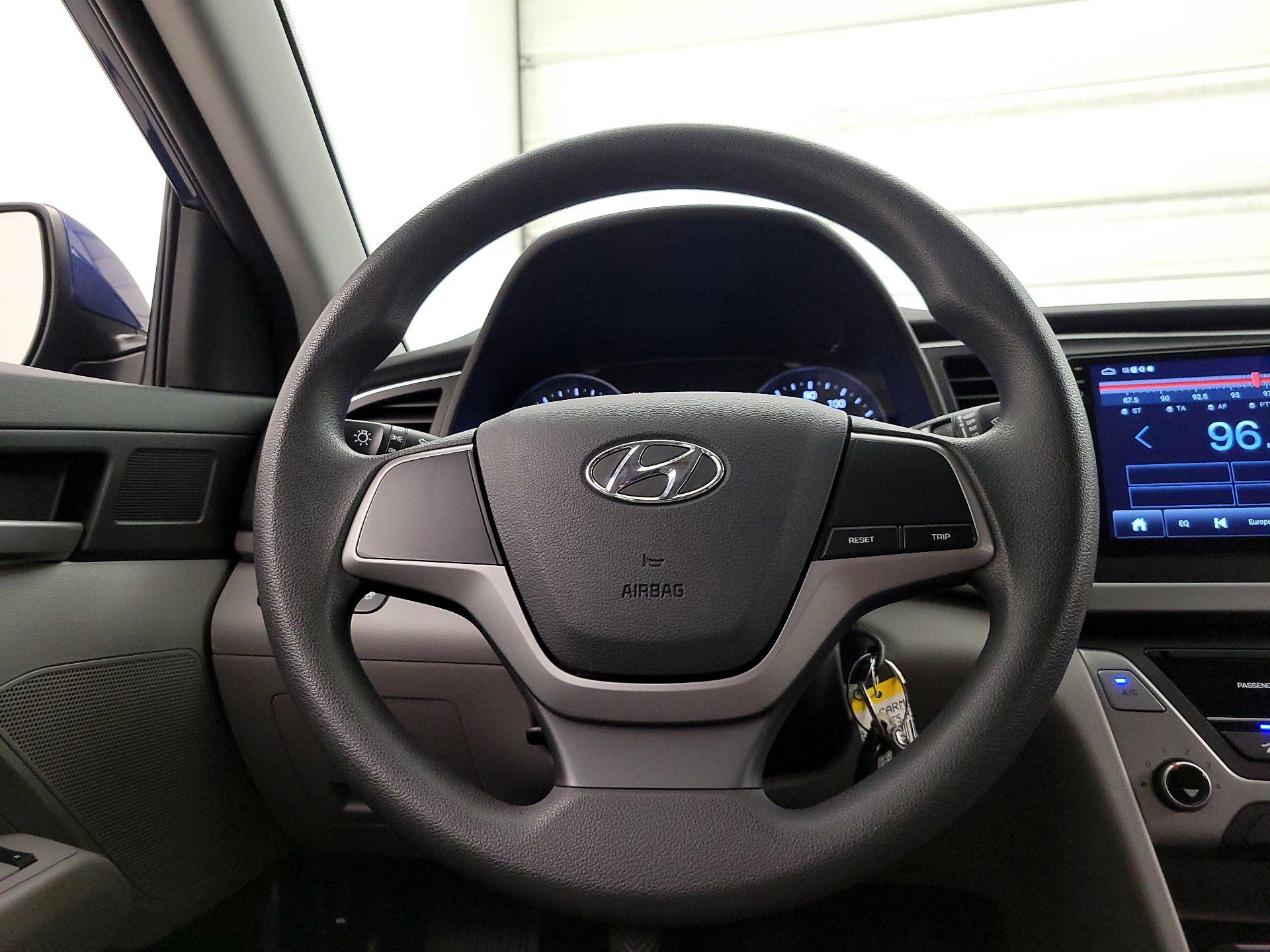 Thumbnail: 2018 Hyundai Elantra - 10